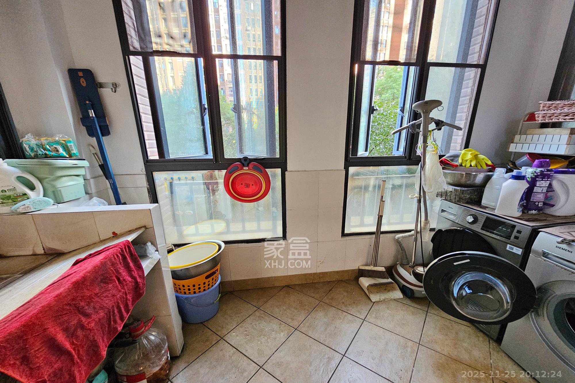 中隆国际御玺 4室2厅3卫 225.0万 中隆国际御玺 4室2厅3卫 225.0万其他