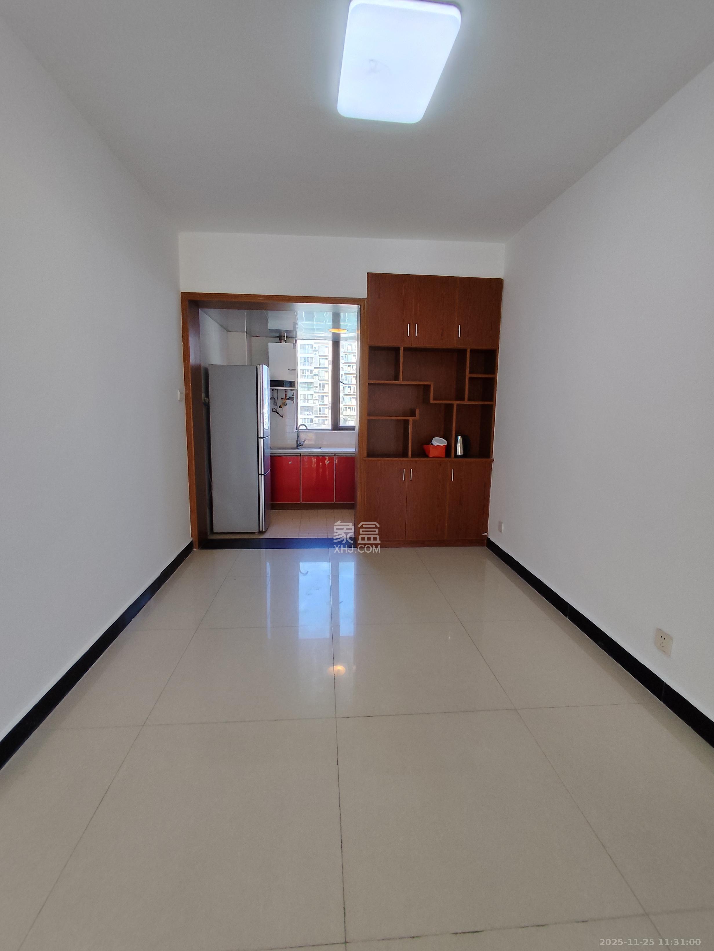 凯通国际城(凯通朝庭) 1室2厅1卫 2600.0元/月 凯通国际城(凯通朝庭) 1室2厅1卫 2600.0元/月室内图