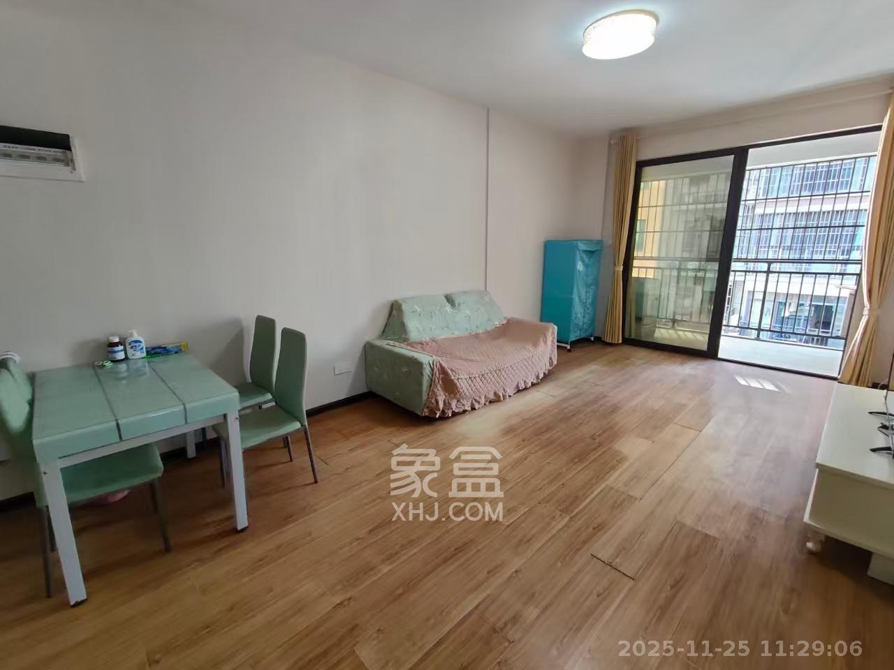 麓谷星辰  2室1厅1卫    1900.0元/月