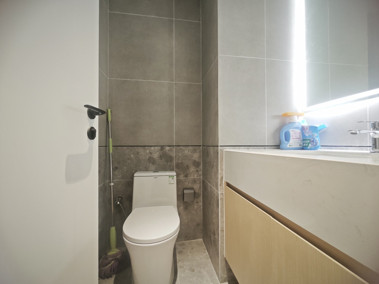 海航豪庭南苑 1室1厅2卫 2800.0元/月 海航豪庭南苑 1室1厅2卫 2800.0元/月室内图