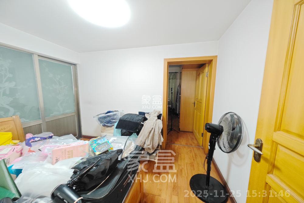 佳润新城(佳润新都) 3室2厅2卫 2500.0元/月 佳润新城(佳润新都) 3室2厅2卫 2500.0元/月室内图