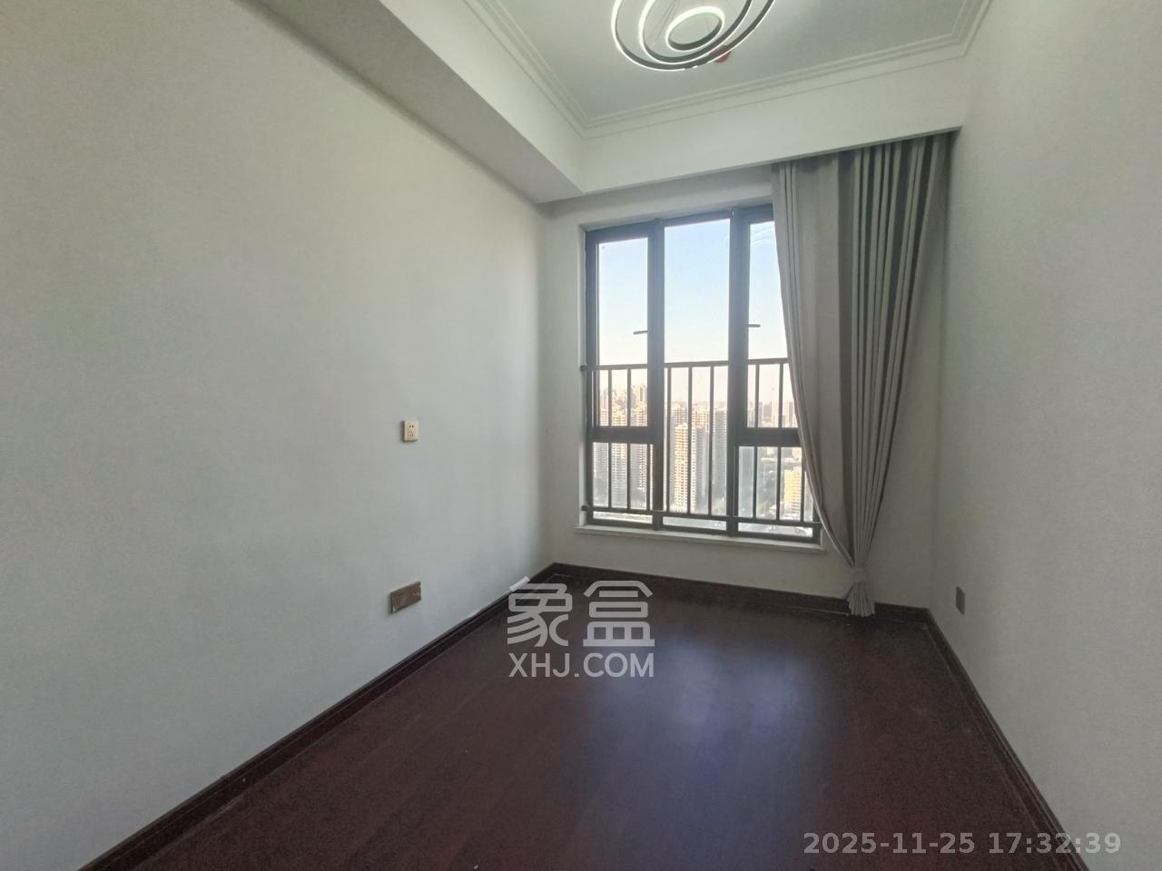 绿地长沙城际空间站（柏仕佳苑）  4室2厅2卫    3500.0元/月室内图