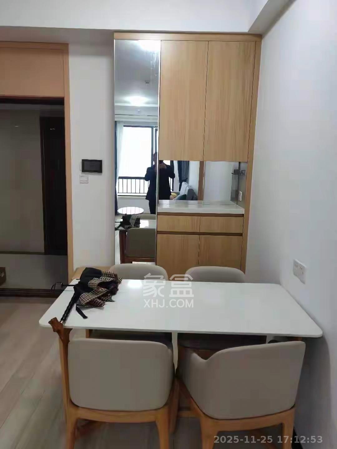 启迪协信中心  2室1厅1卫    3000.0元/月室内图