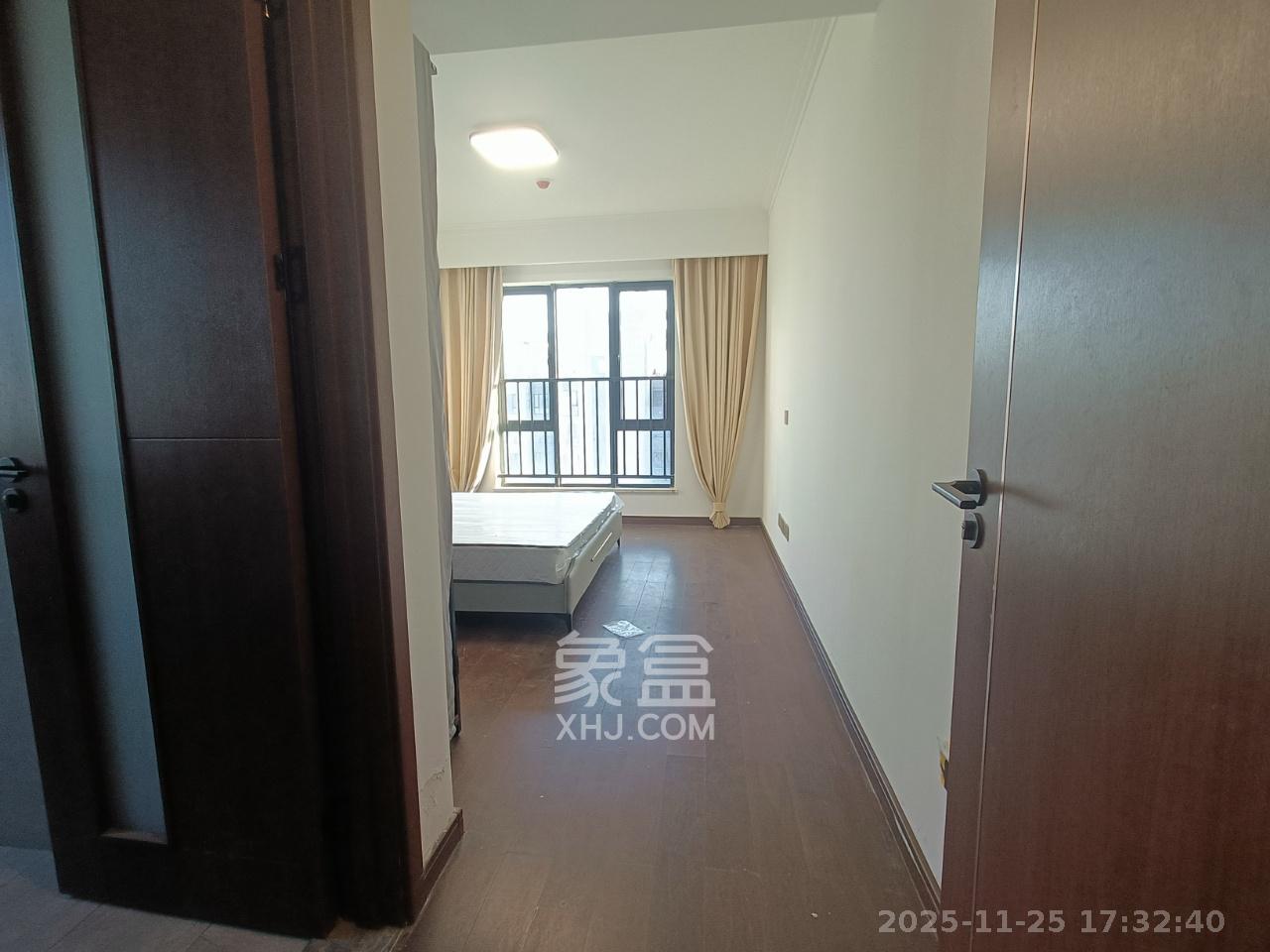 绿地长沙城际空间站（柏仕佳苑）  4室2厅2卫    3500.0元/月室内图