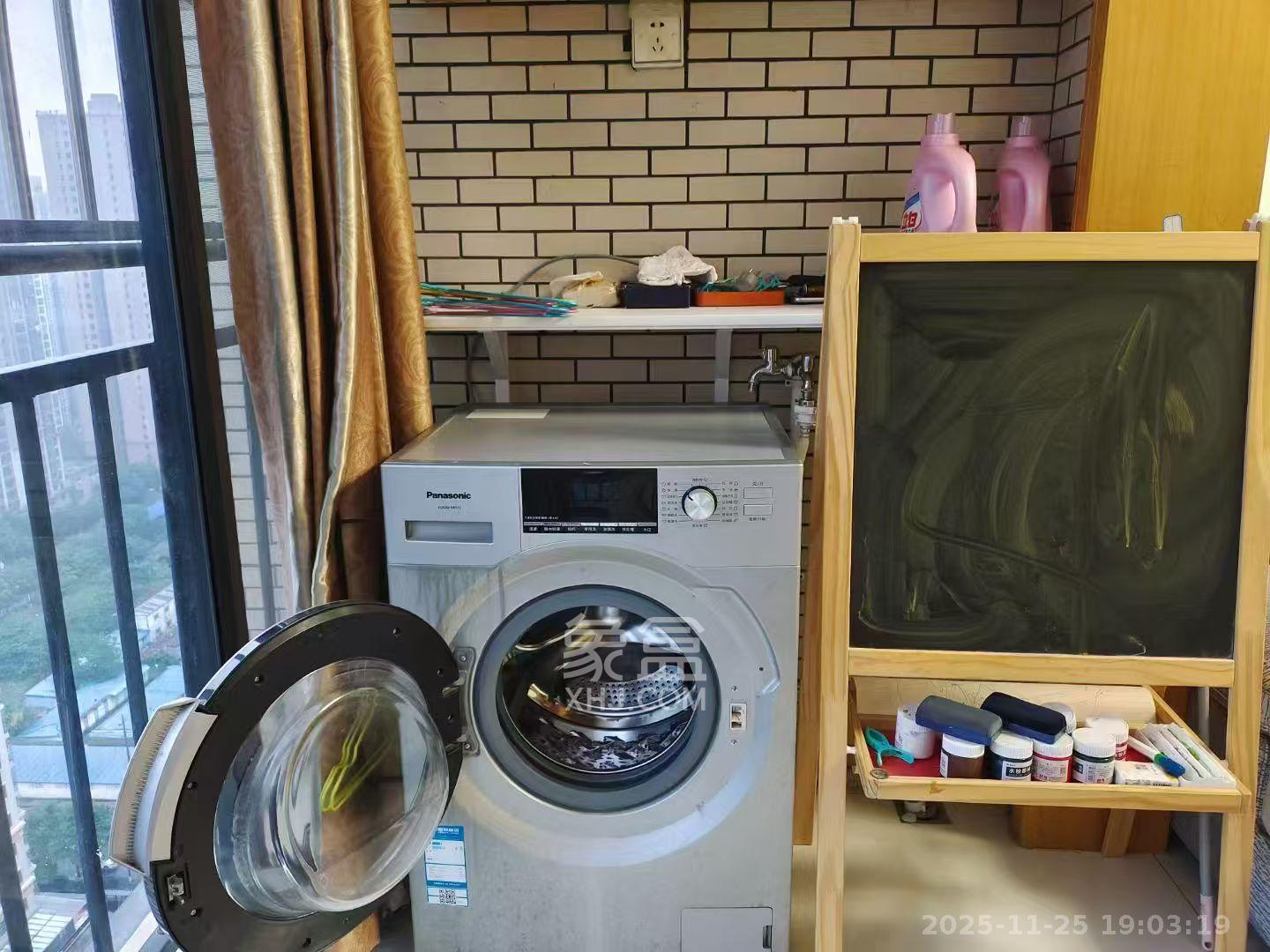 三景国际 3室1厅1卫 1450.0元/月 三景国际 3室1厅1卫 1450.0元/月室内图