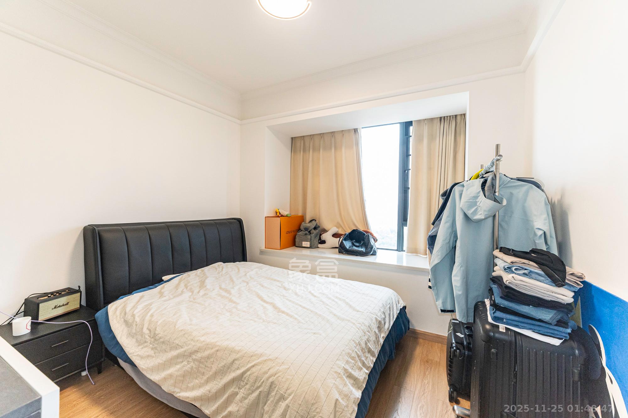 运达锦绣广场  4室2厅2卫    179.0万卧室