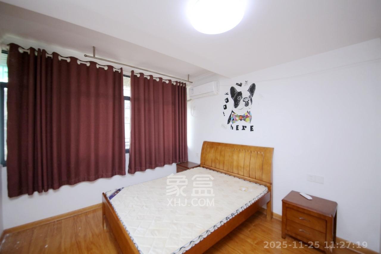 戥子桥散盘  1室1厅1卫    2300.0元/月室内图