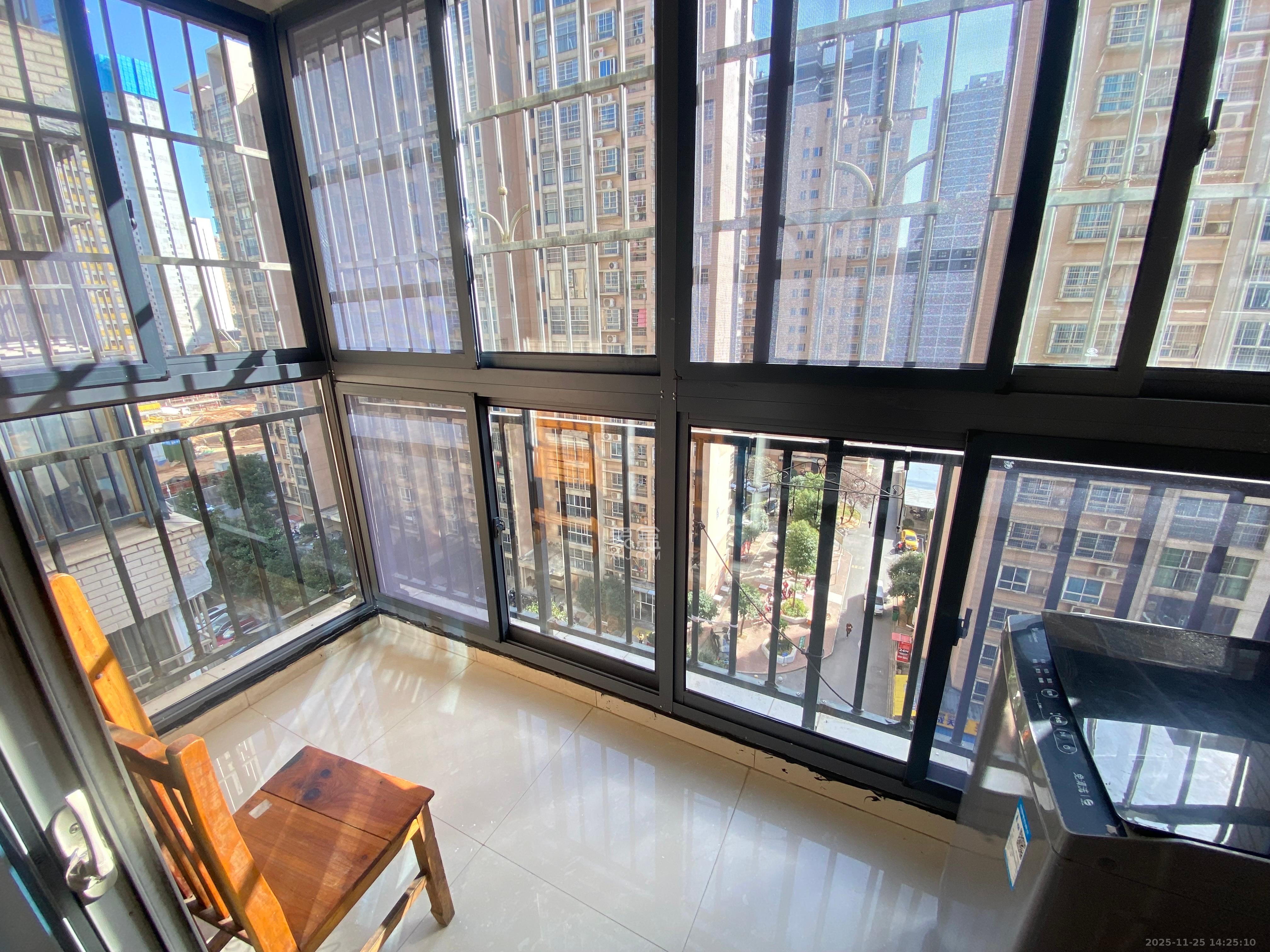 福满新城（新天安置小区）  2室1厅1卫    1700.0元/月室内图