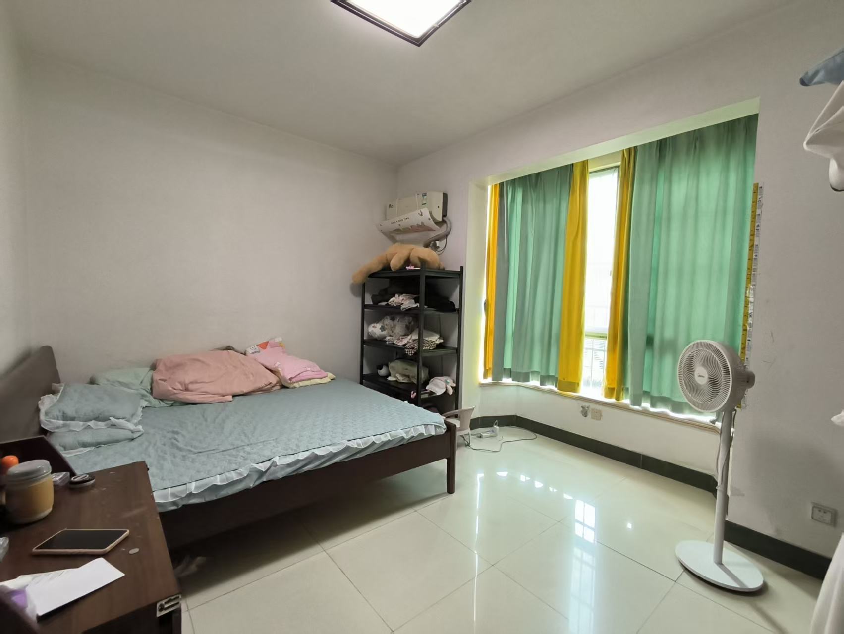 绿色佳园  3室2厅1卫    143.5万客厅