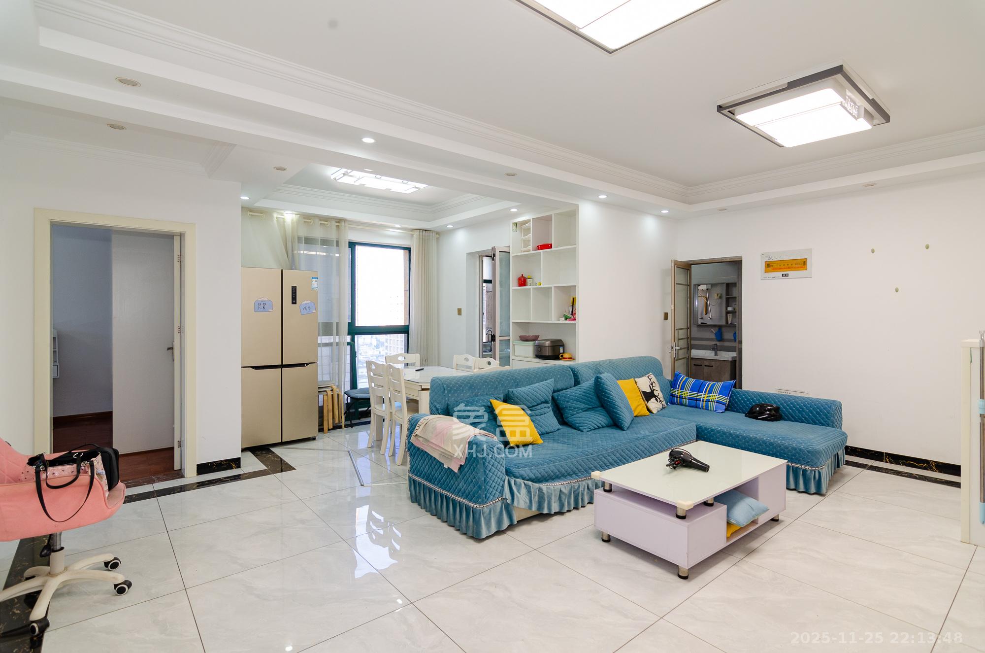 才子城 3室2厅2卫 59.8万 才子城 3室2厅2卫 59.8万客厅