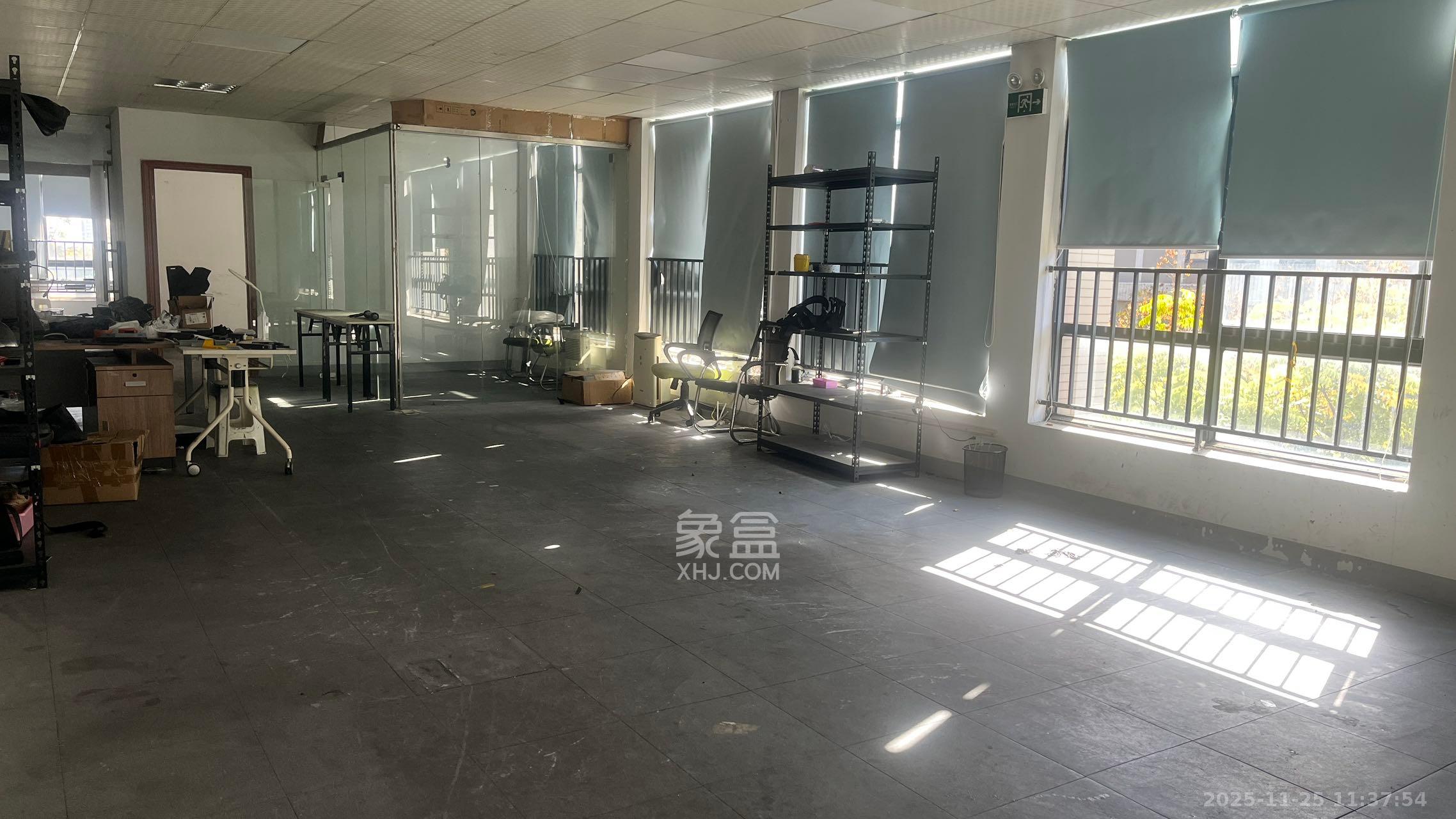 国际企业中心   491.21㎡      9000.0元/月室内图