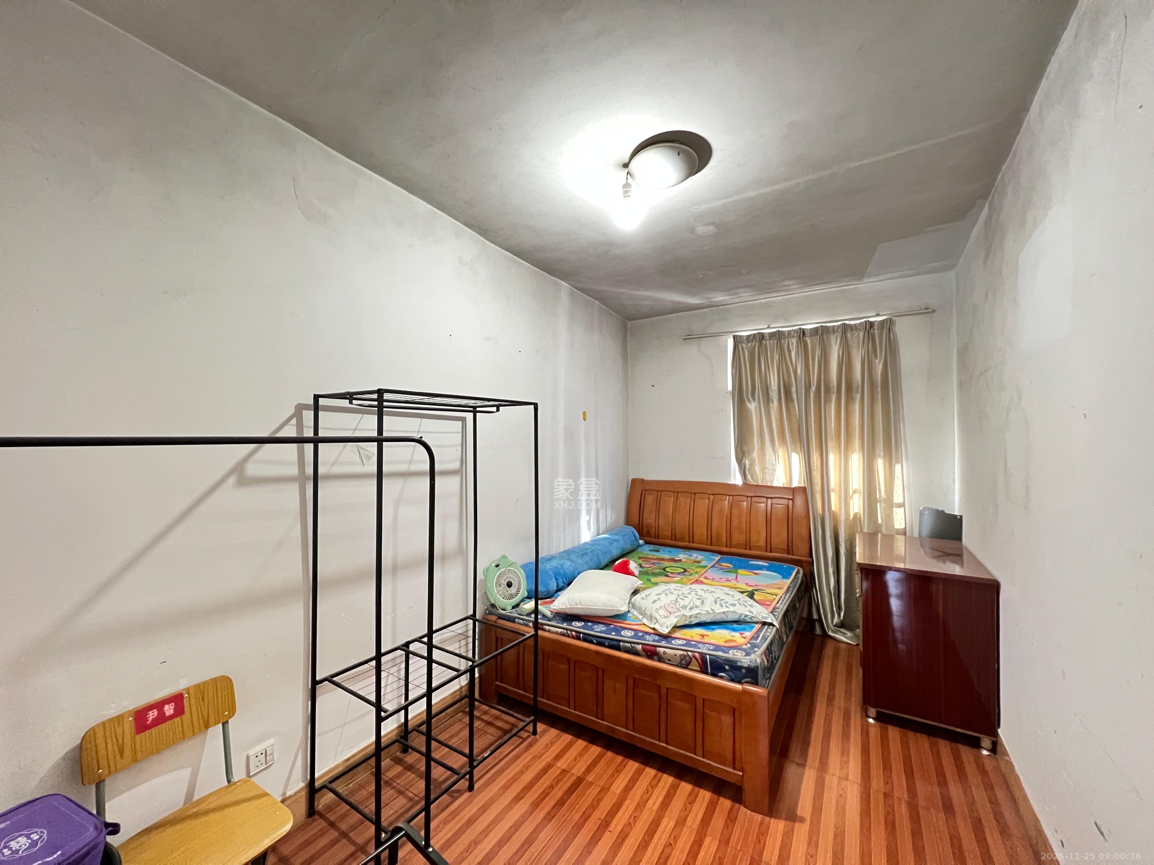 春风小区 2室1厅1卫 1300.0元/月 春风小区 2室1厅1卫 1300.0元/月室内图