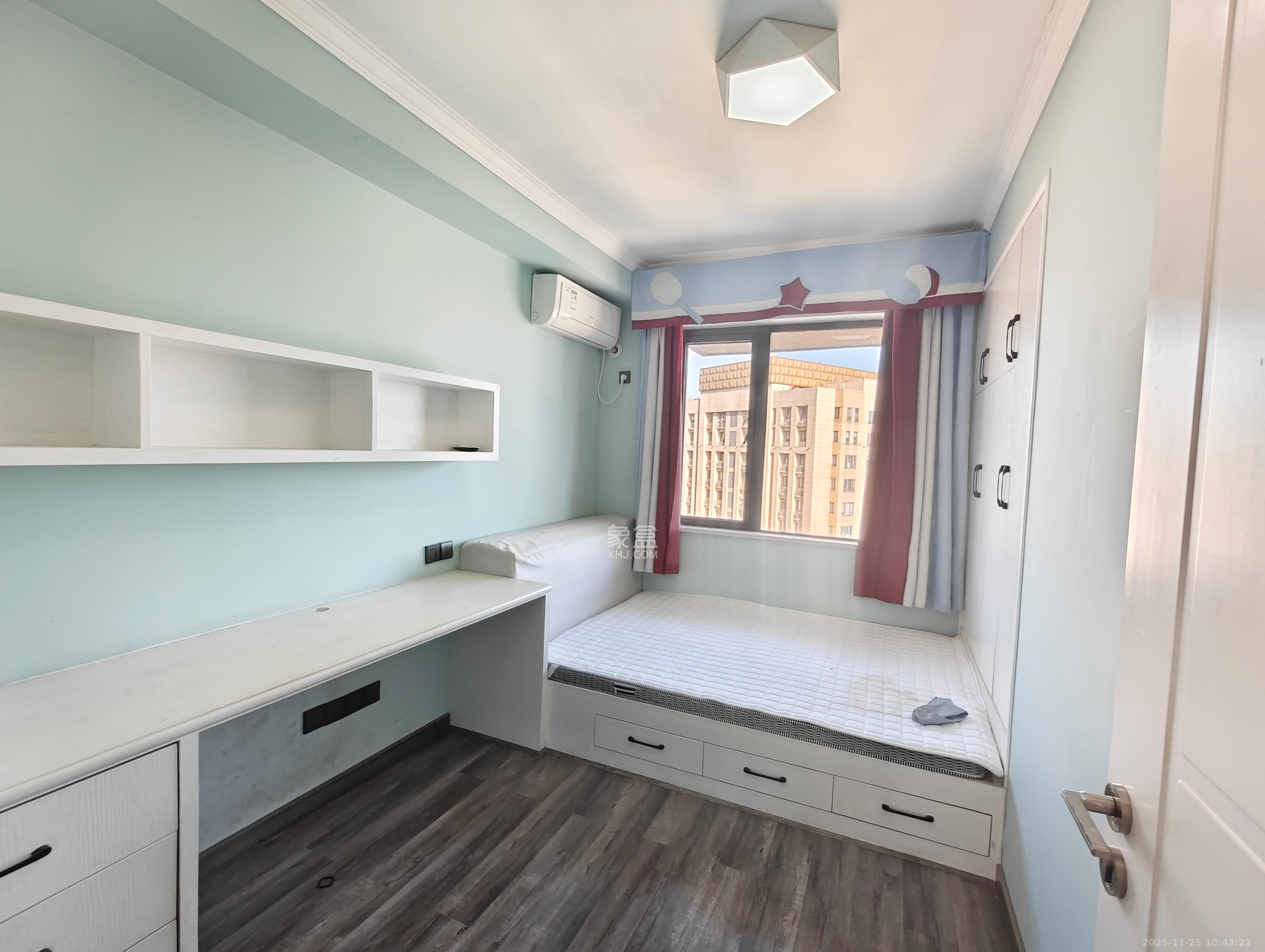 半山壹号 3室2厅2卫 3500.0元/月 半山壹号 3室2厅2卫 3500.0元/月室内图