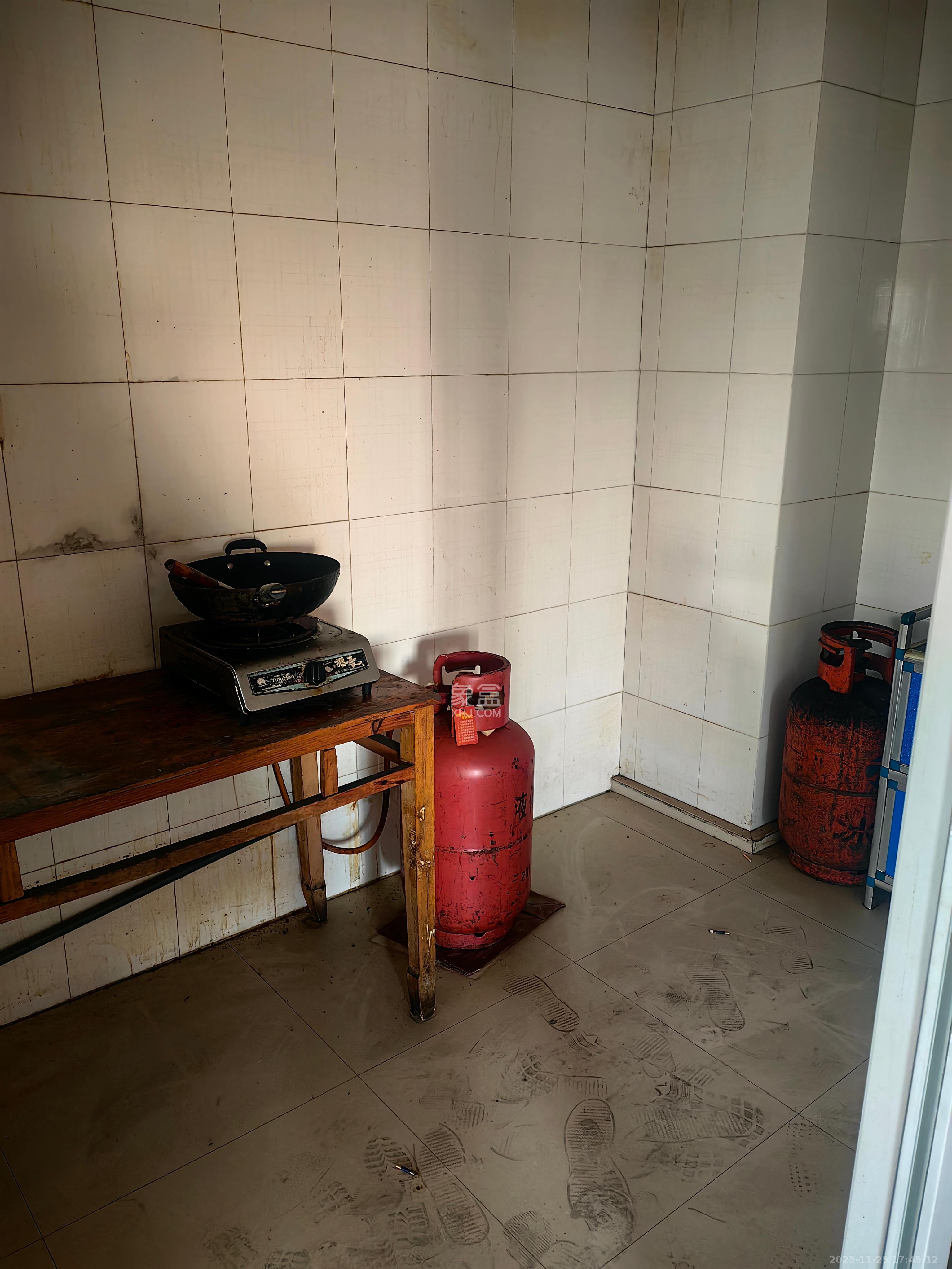 中海梅溪湖壹号 3室2厅1卫 1000.0元/月 中海梅溪湖壹号 3室2厅1卫 1000.0元/月室内图