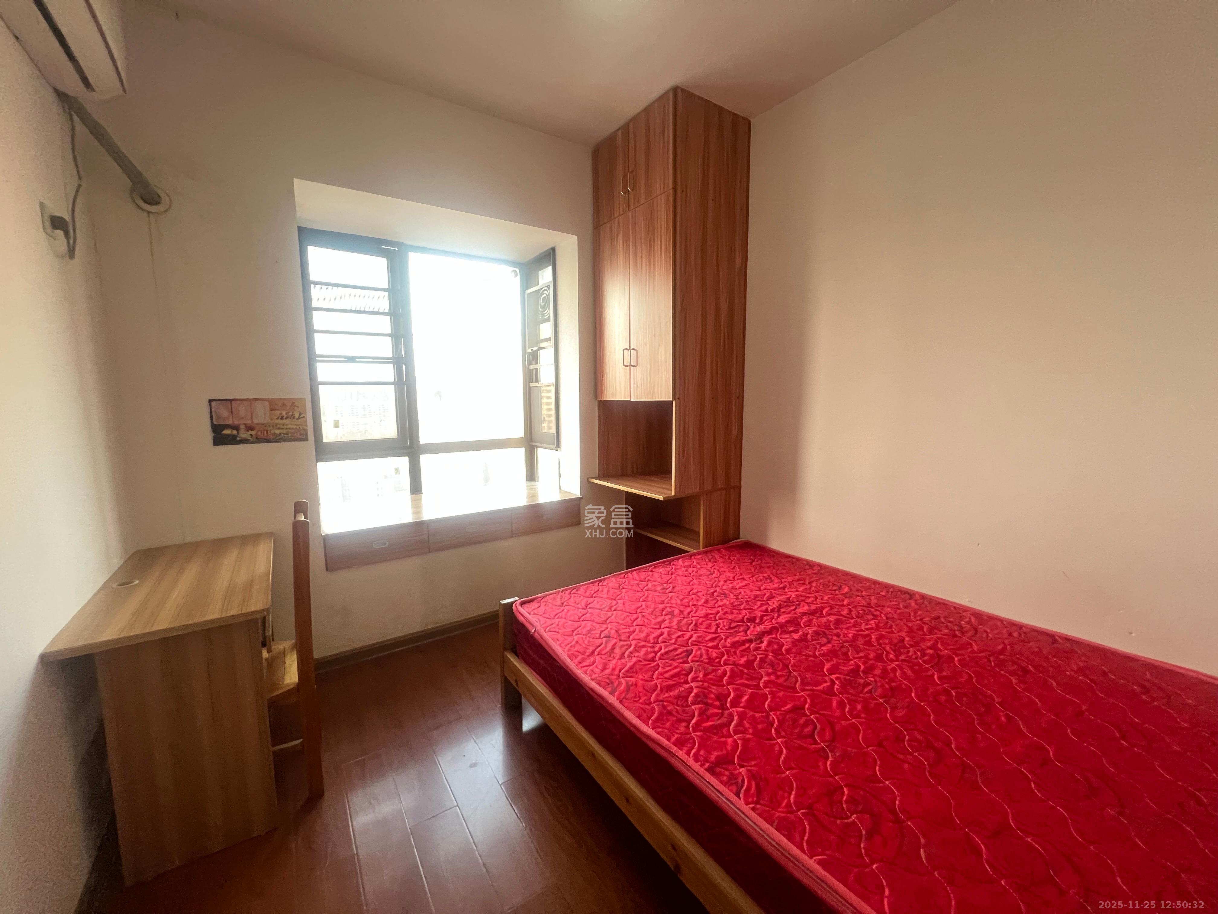 南枫时光 2室2厅1卫 2200.0元/月 南枫时光 2室2厅1卫 2200.0元/月室内图