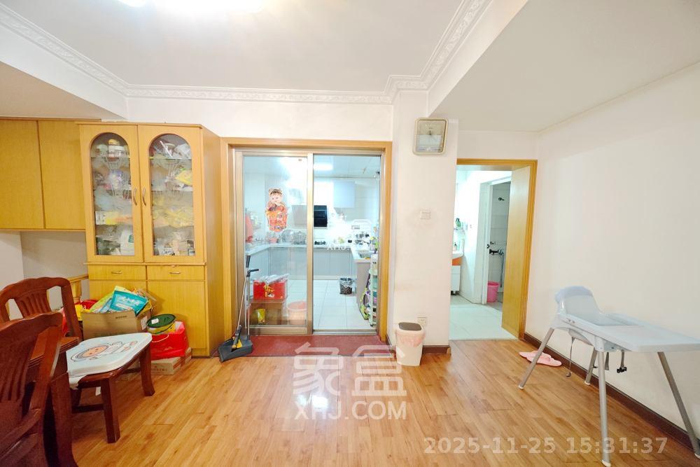 佳润新城(佳润新都) 3室2厅2卫 2500.0元/月 佳润新城(佳润新都) 3室2厅2卫 2500.0元/月室内图