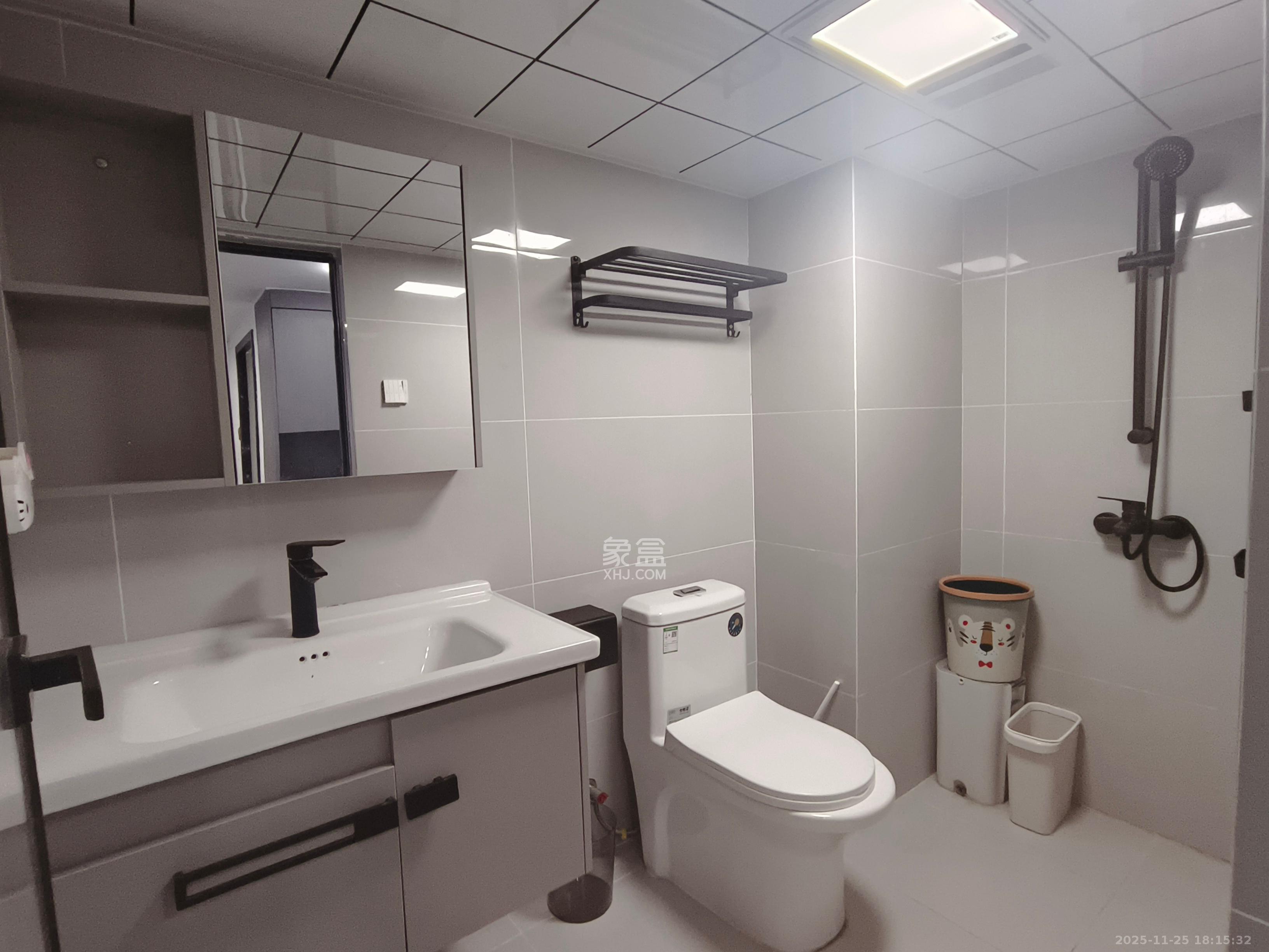 新城悦隽公园 2室2厅1卫 2000.0元/月 新城悦隽公园 2室2厅1卫 2000.0元/月室内图