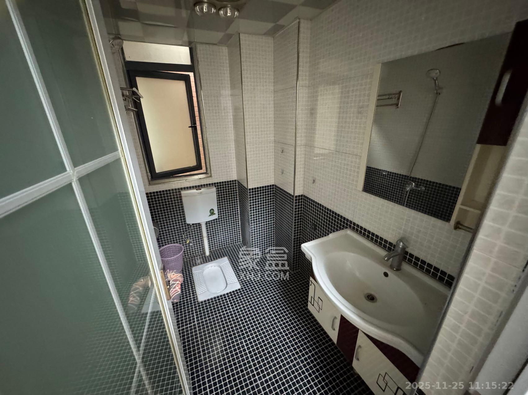 金领家族 1室1厅1卫 1200.0元/月 金领家族 1室1厅1卫 1200.0元/月室内图