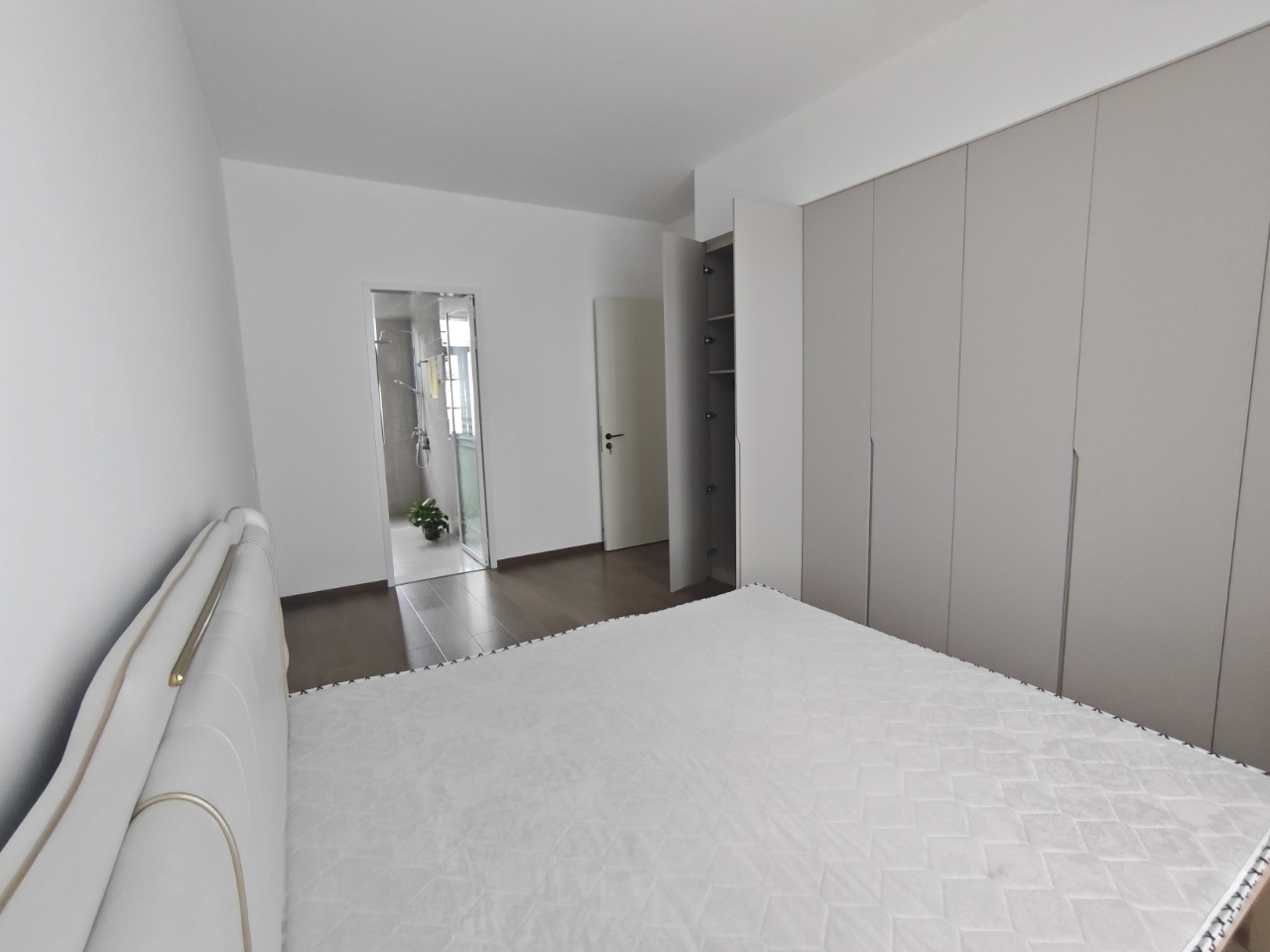 枫华府第 3室2厅2卫 2400.0元/月 枫华府第 3室2厅2卫 2400.0元/月户型图