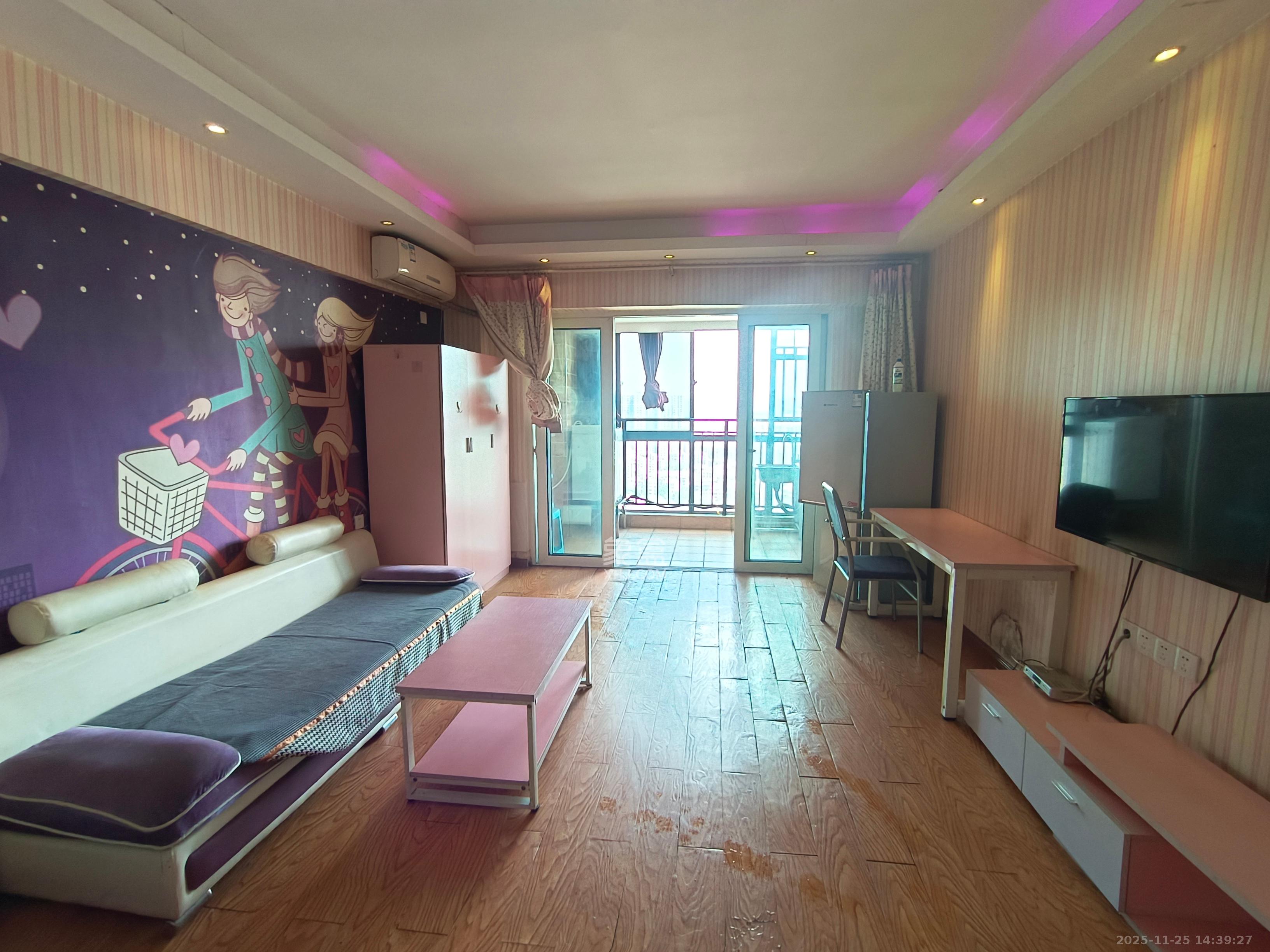 山水湾  1室1厅1卫    1400.0元/月