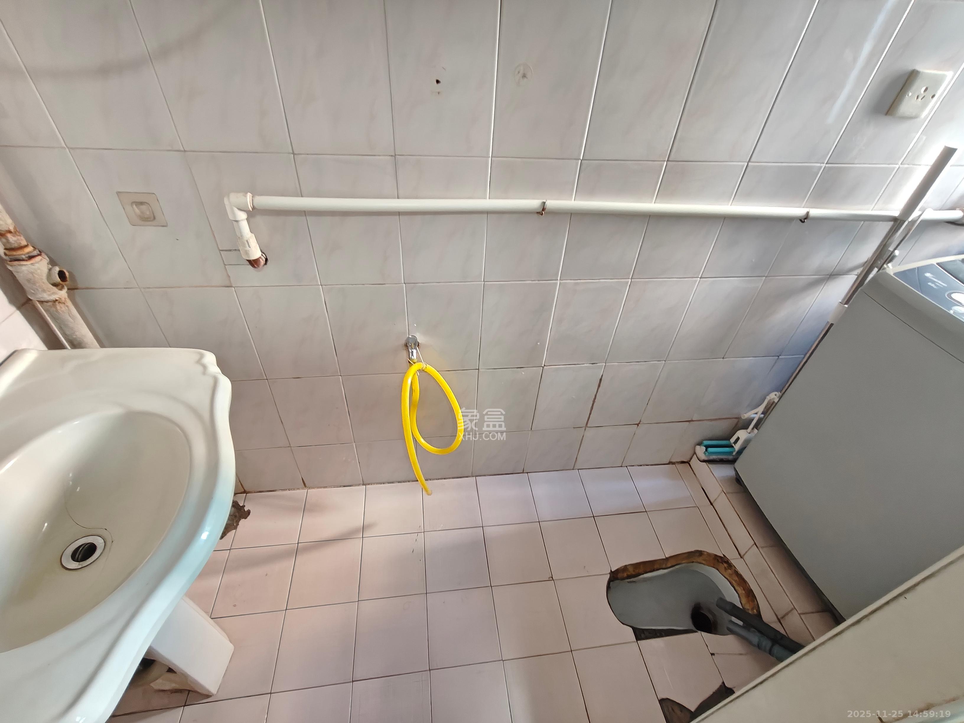 开发公司宿舍 2室1厅1卫 1500.0元/月 开发公司宿舍 2室1厅1卫 1500.0元/月室内图