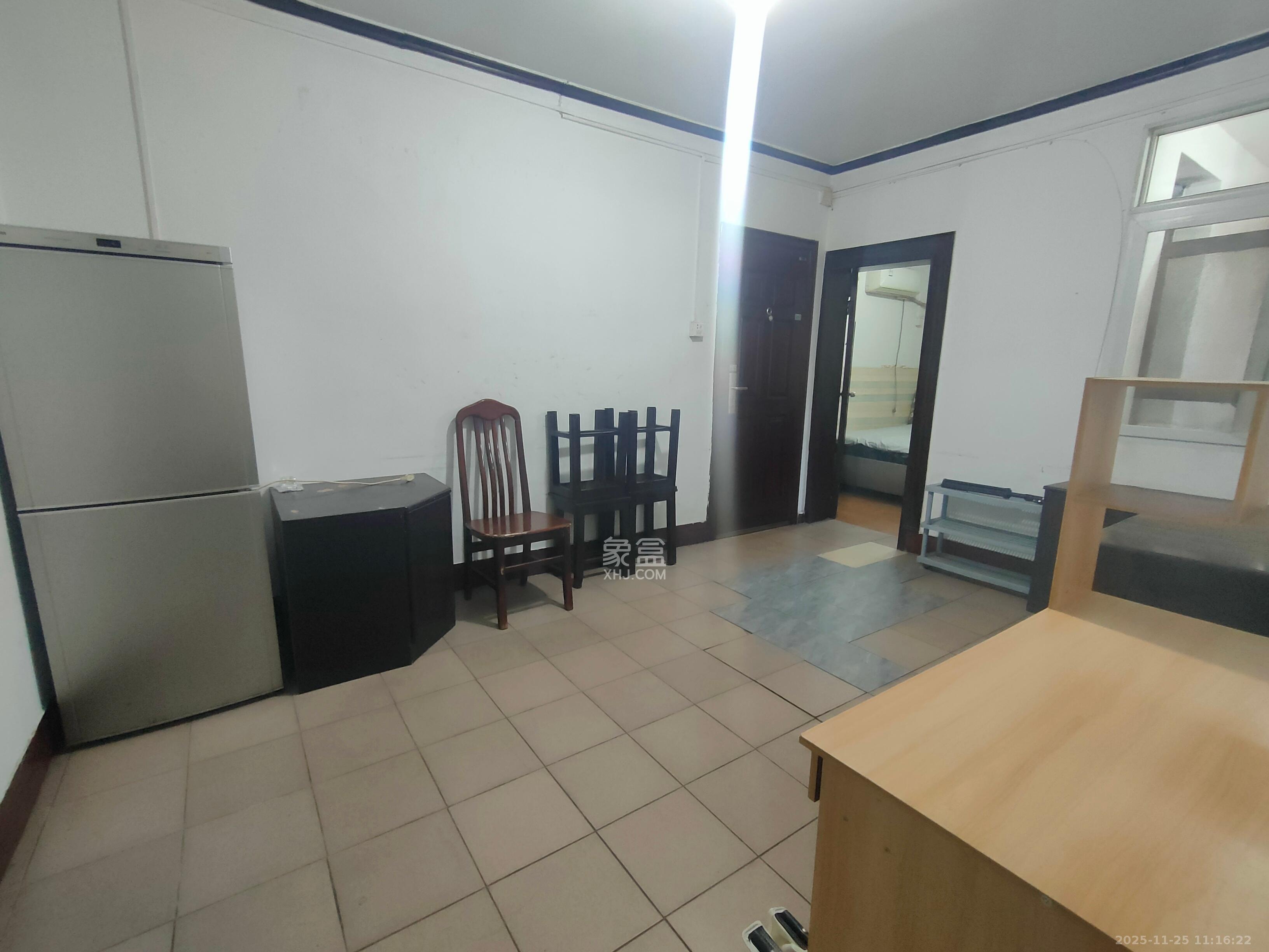 长坡社区  2室1厅1卫    1500.0元/月室内图