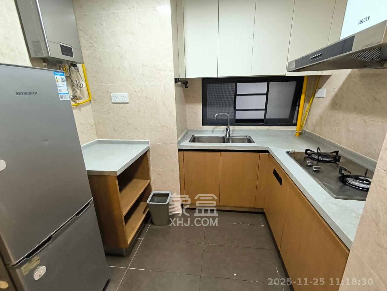 万科魅力之城  3室2厅2卫    2100.0元/月室内图