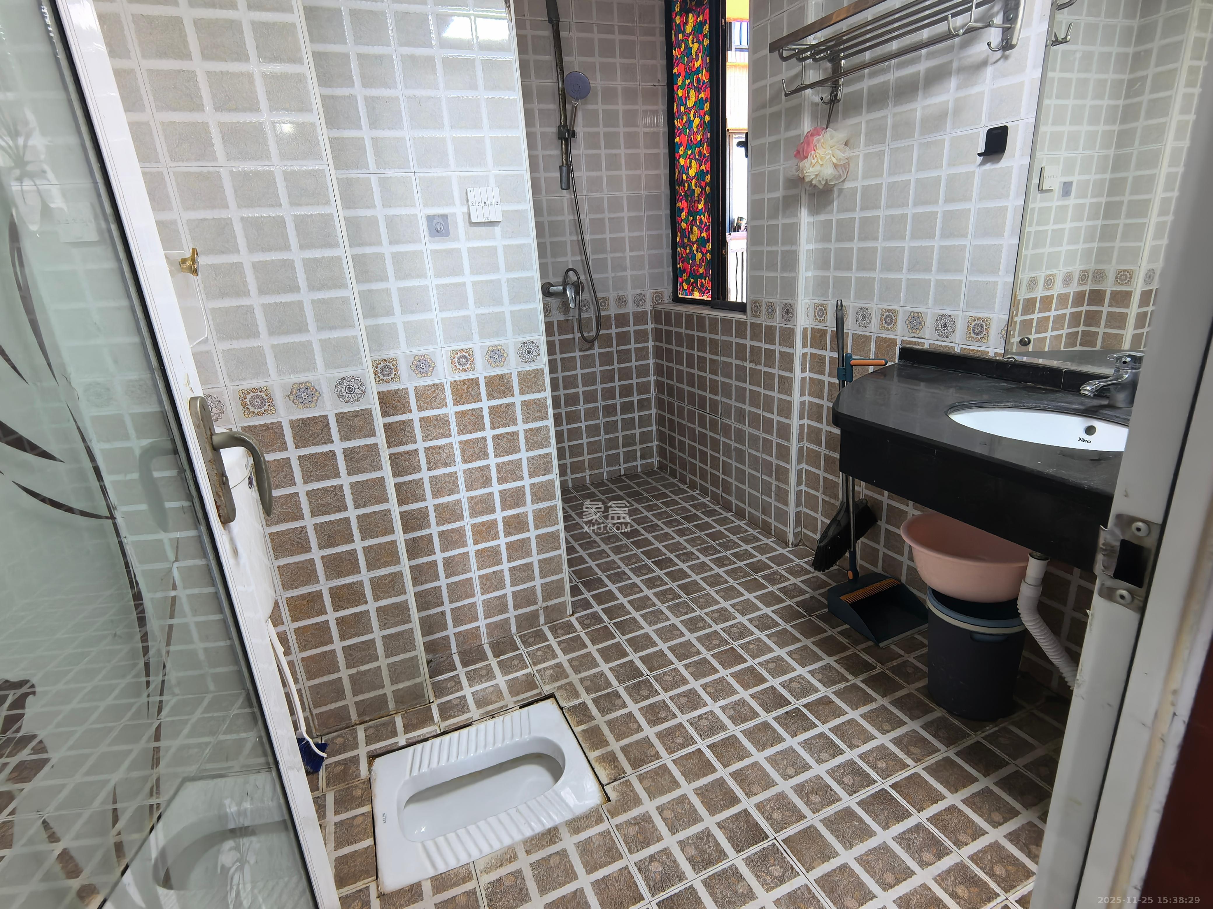 永祺西京  2室2厅1卫    2300.0元/月室内图