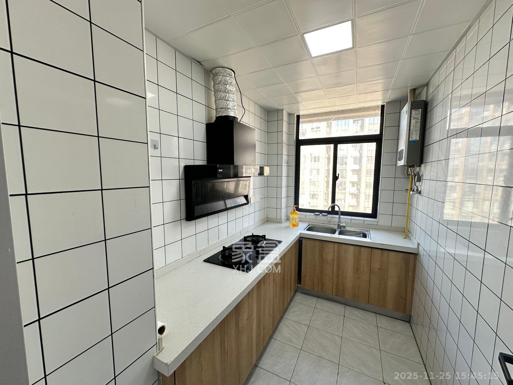 中央美郡  3室2厅2卫    3300.0元/月室内图