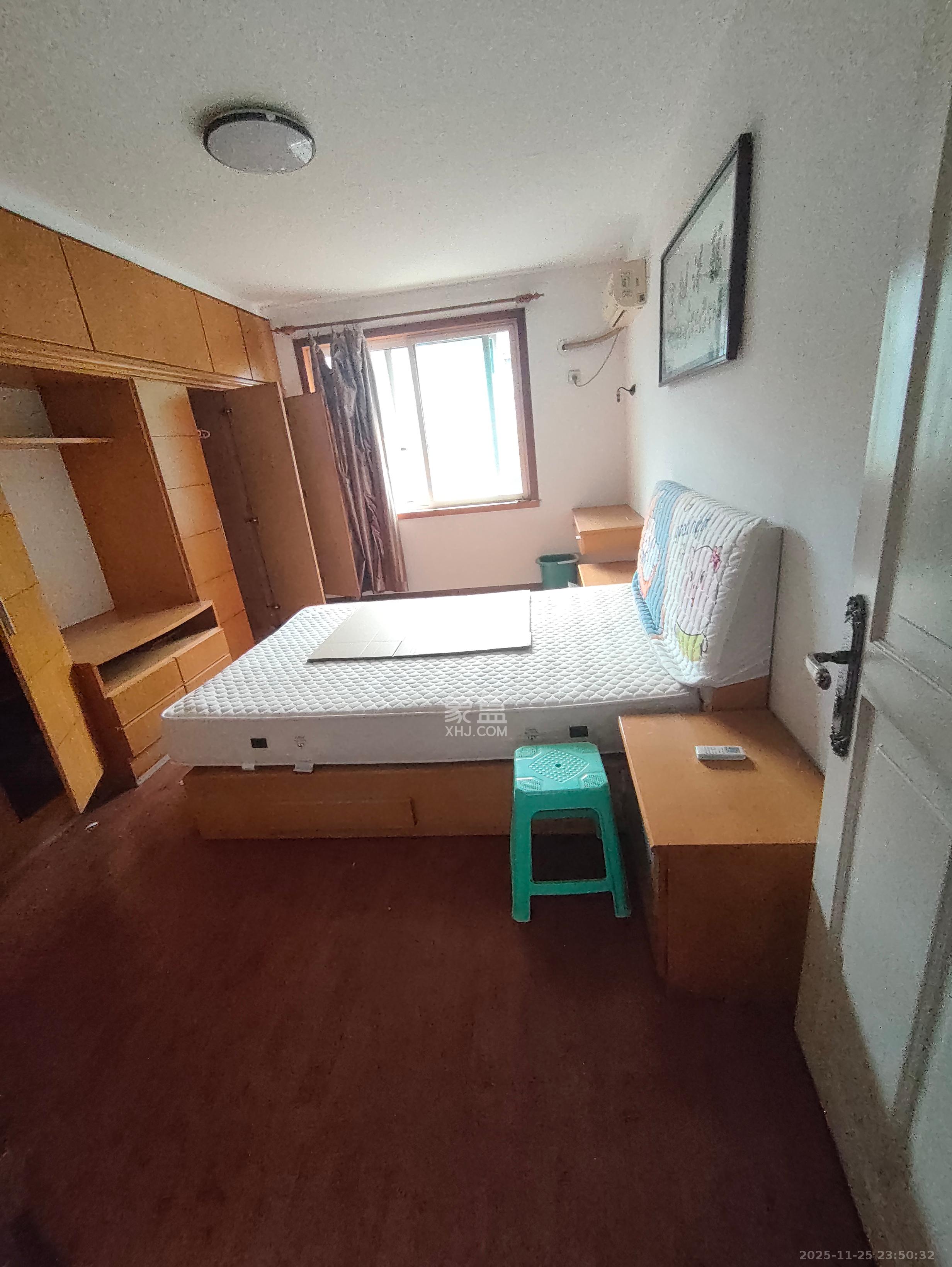 红旗区三片  2室0厅1卫    900.0元/月