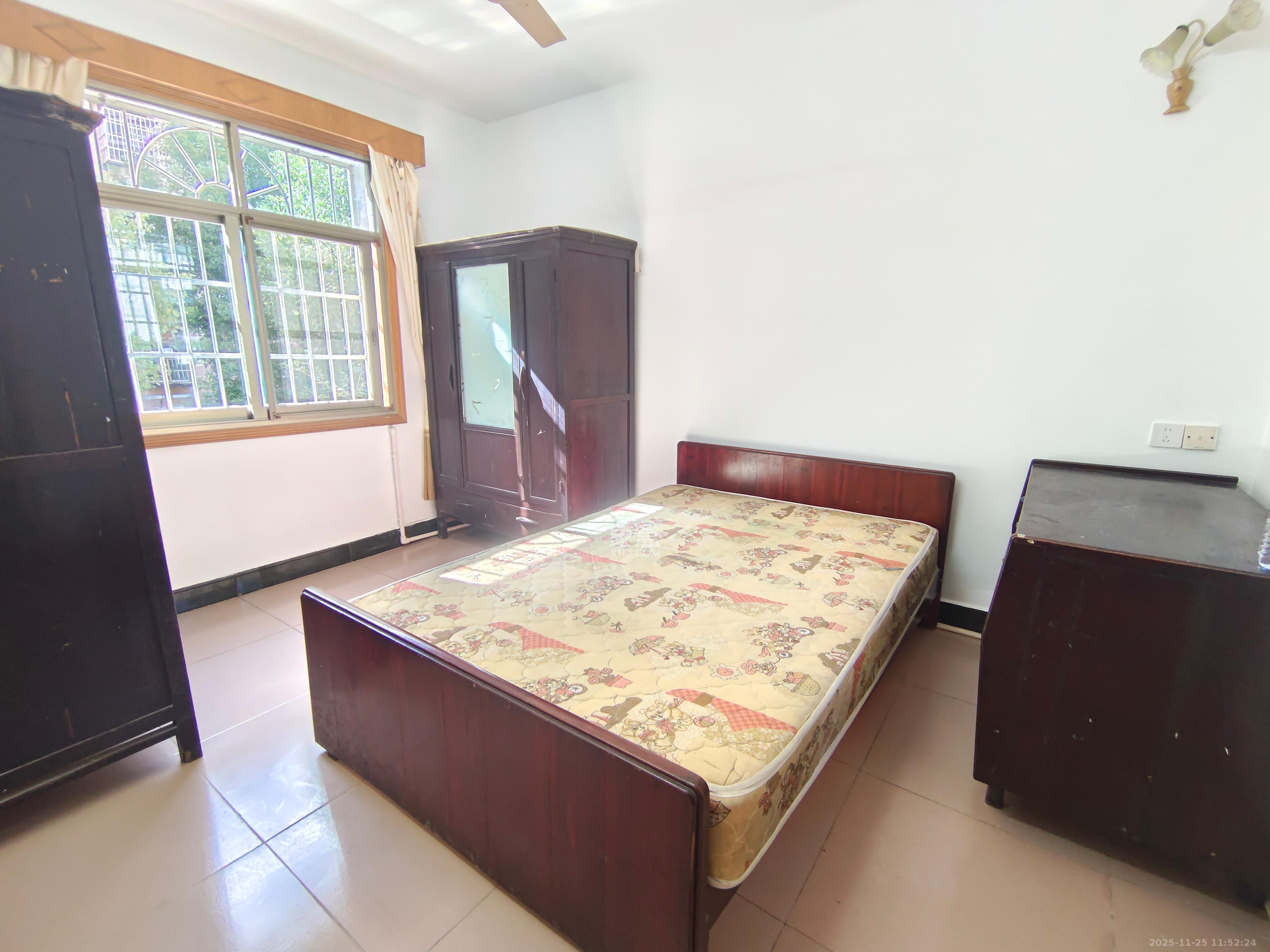 湘仪家园  3室1厅2卫    1600.0元/月室内图