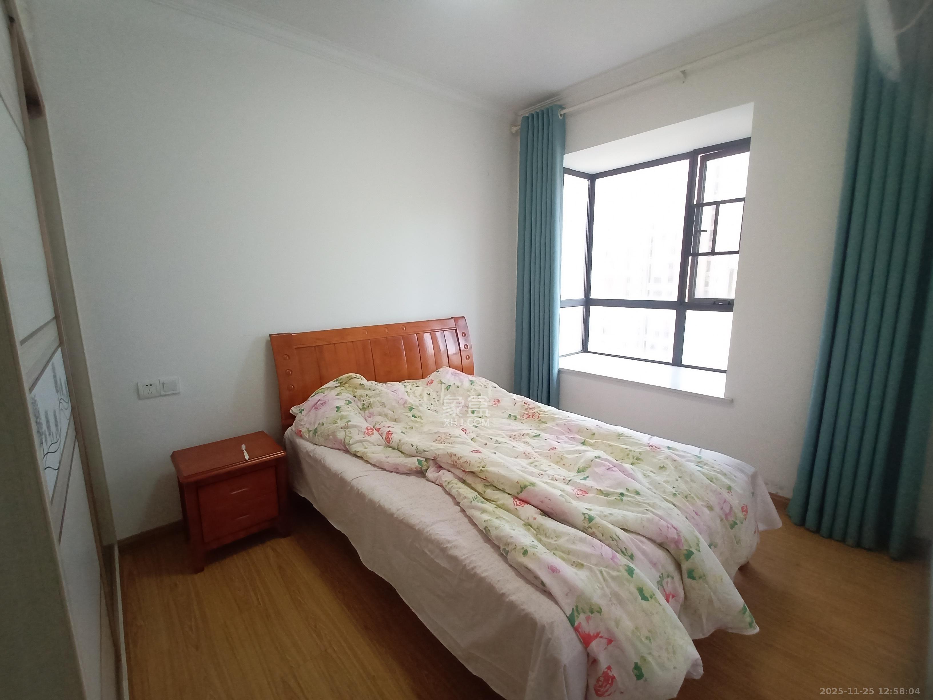 岳华新苑 2室2厅1卫 2000.0元/月 岳华新苑 2室2厅1卫 2000.0元/月室内图