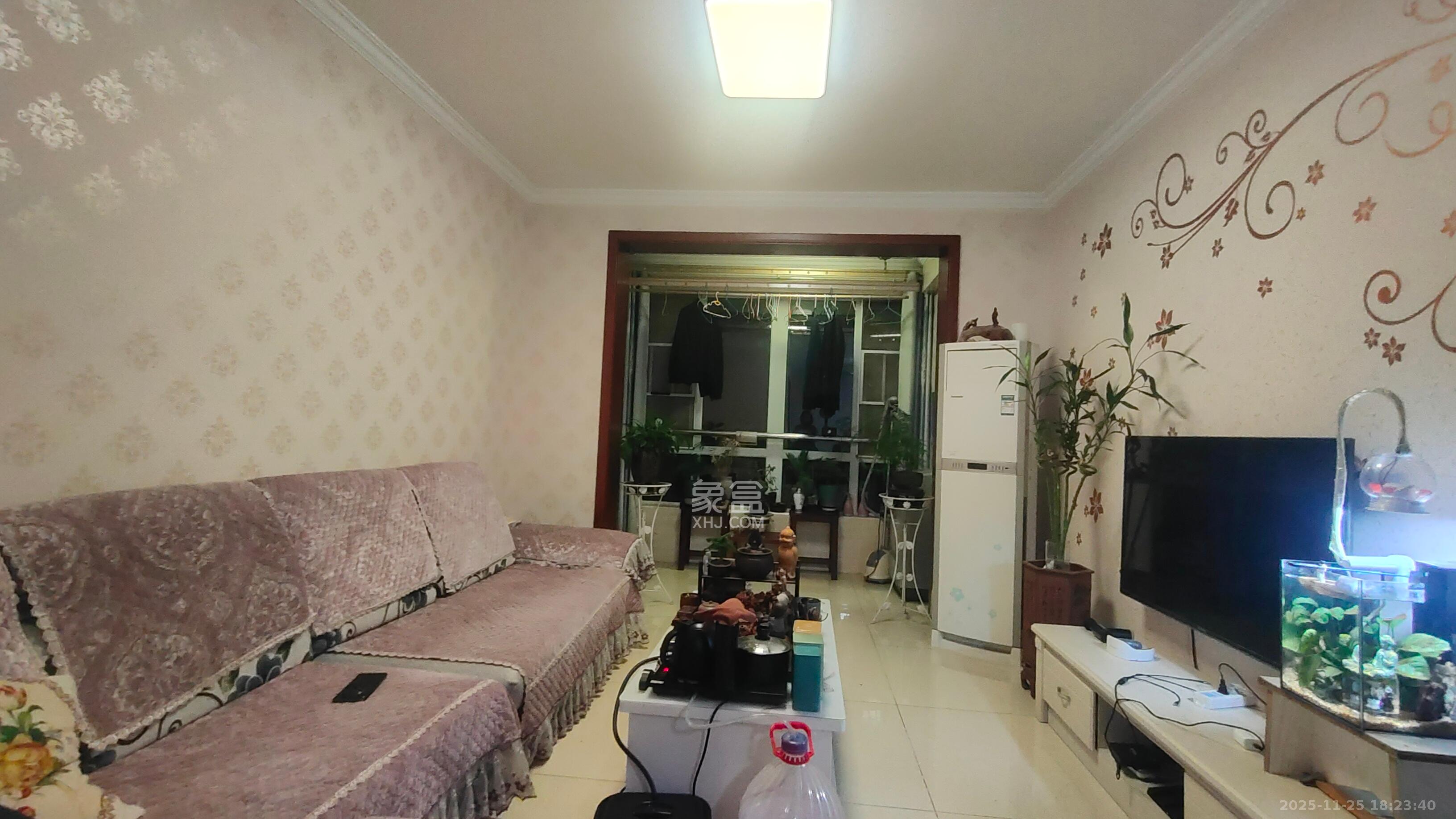 丽发新城  2室2厅1卫    2000.0元/月