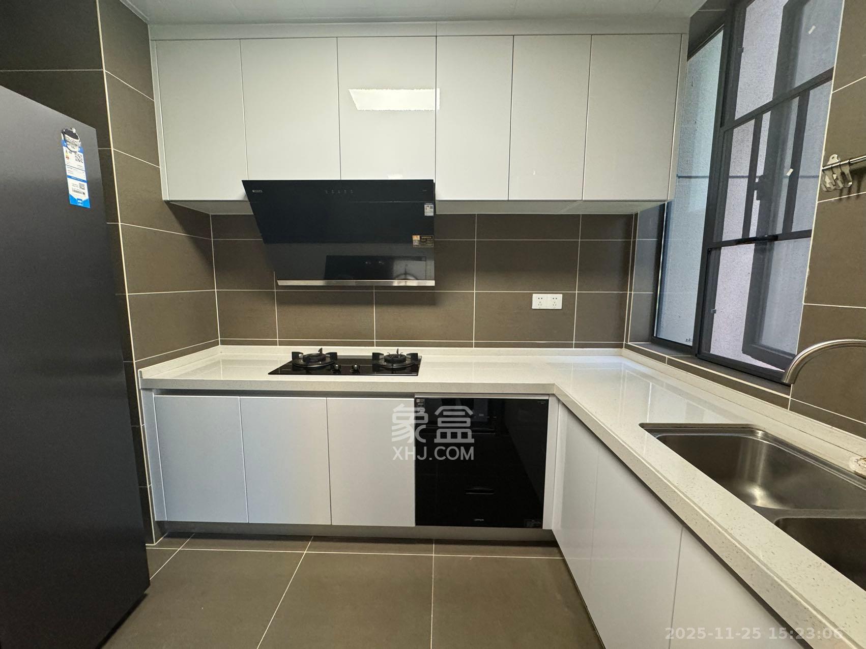 运达锦绣广场  3室2厅2卫    3500.0元/月室内图