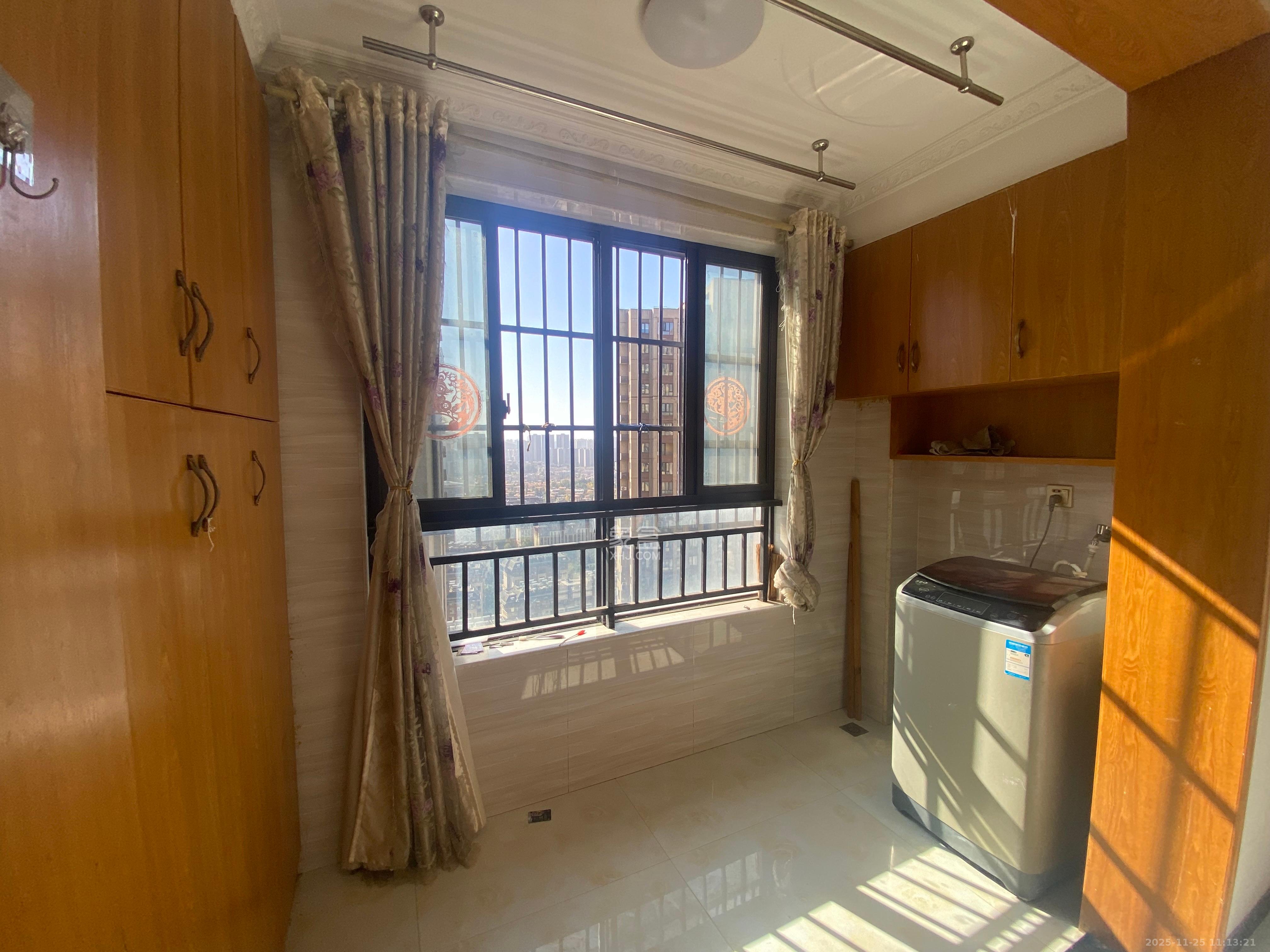 金地三千府(金地湖山樾、金地自在城) 2室2厅1卫 1400.0元/月 金地三千府(金地湖山樾、金地自在城) 2室2厅1卫 1400.0元/月室内图