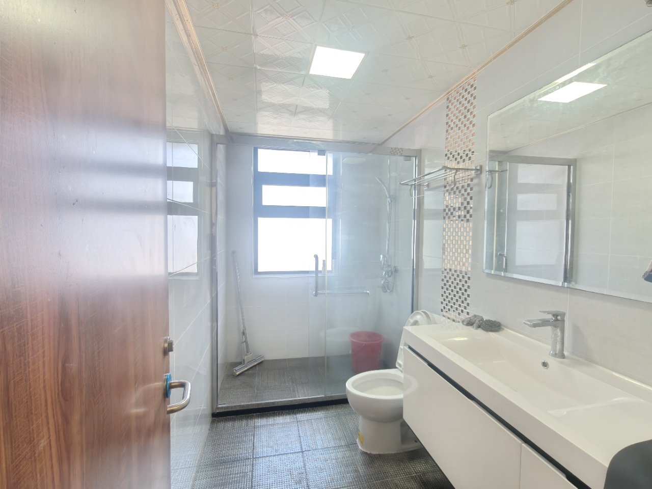 展兴汇景名城 3室2厅1卫 2600.0元/月 展兴汇景名城 3室2厅1卫 2600.0元/月室内图