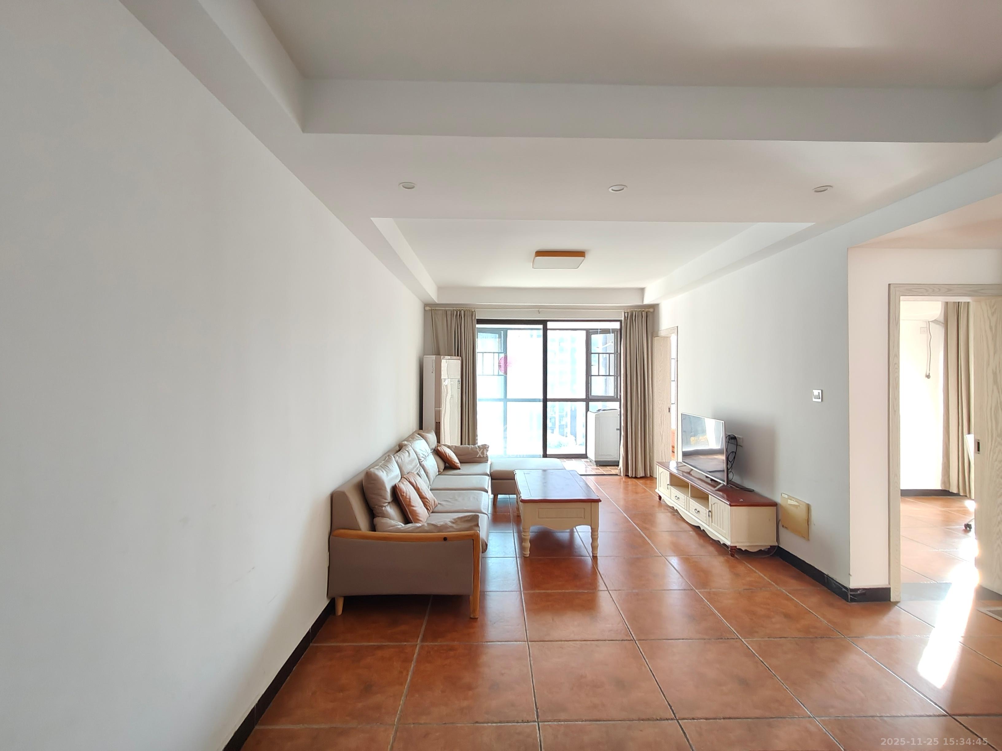 和泓梅溪四季 3室2厅1卫 2500.0元/月 和泓梅溪四季 3室2厅1卫 2500.0元/月室内图