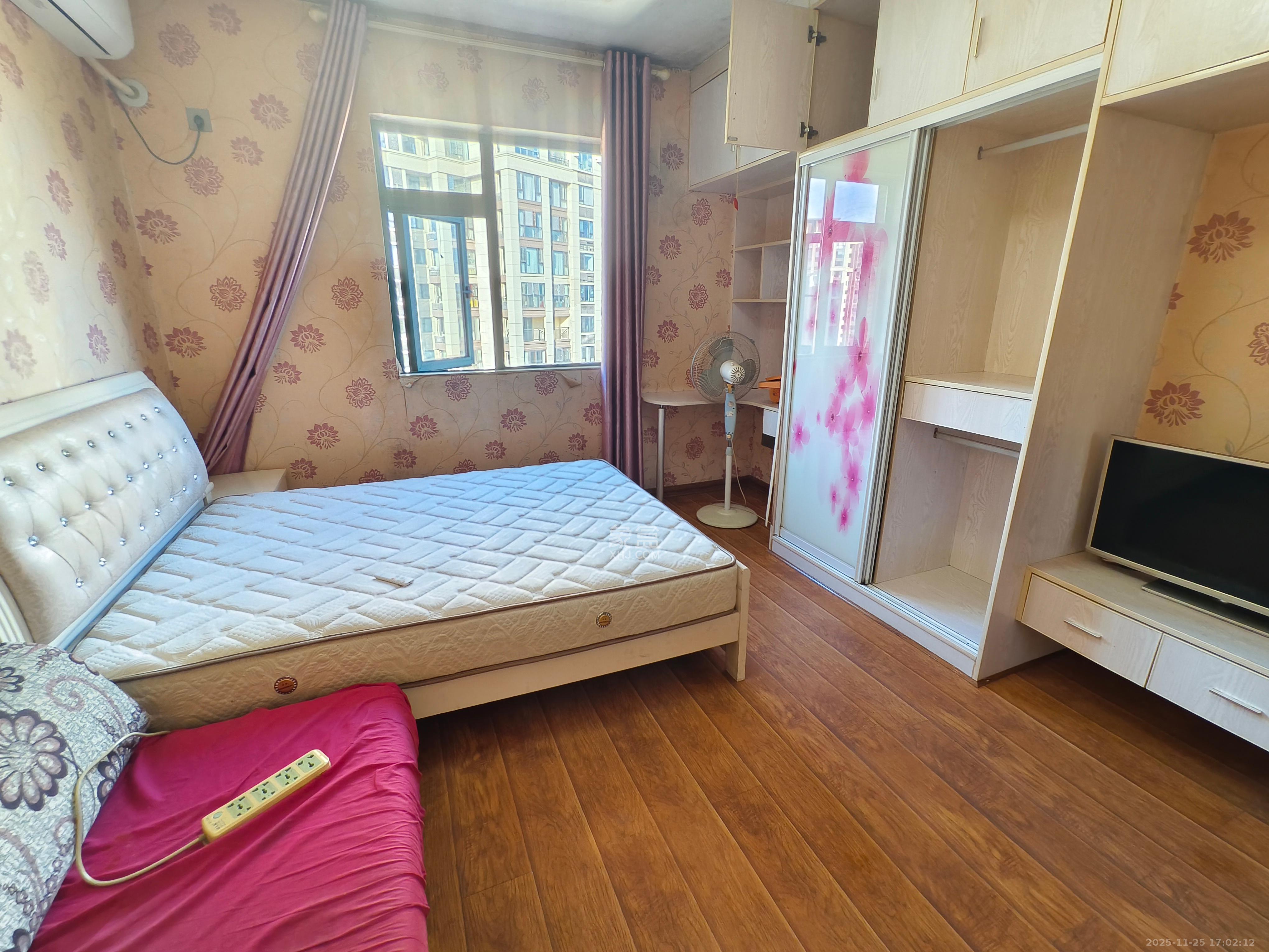 克拉美丽山庄(晟领国际) 1室1厅1卫 900.0元/月 克拉美丽山庄(晟领国际) 1室1厅1卫 900.0元/月室内图