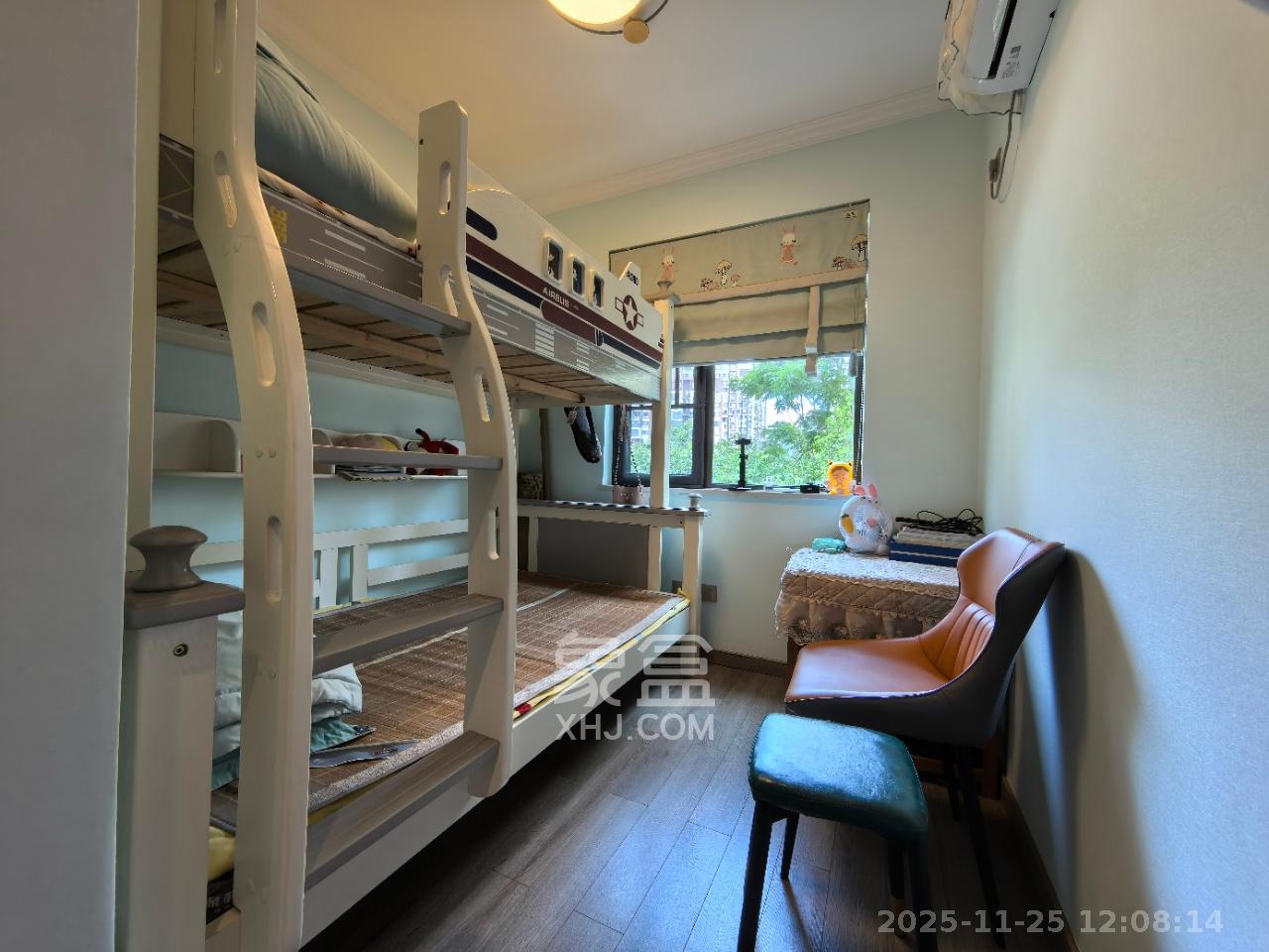 弘阳时光里 4室2厅2卫 3800.0元/月 弘阳时光里 4室2厅2卫 3800.0元/月室内图