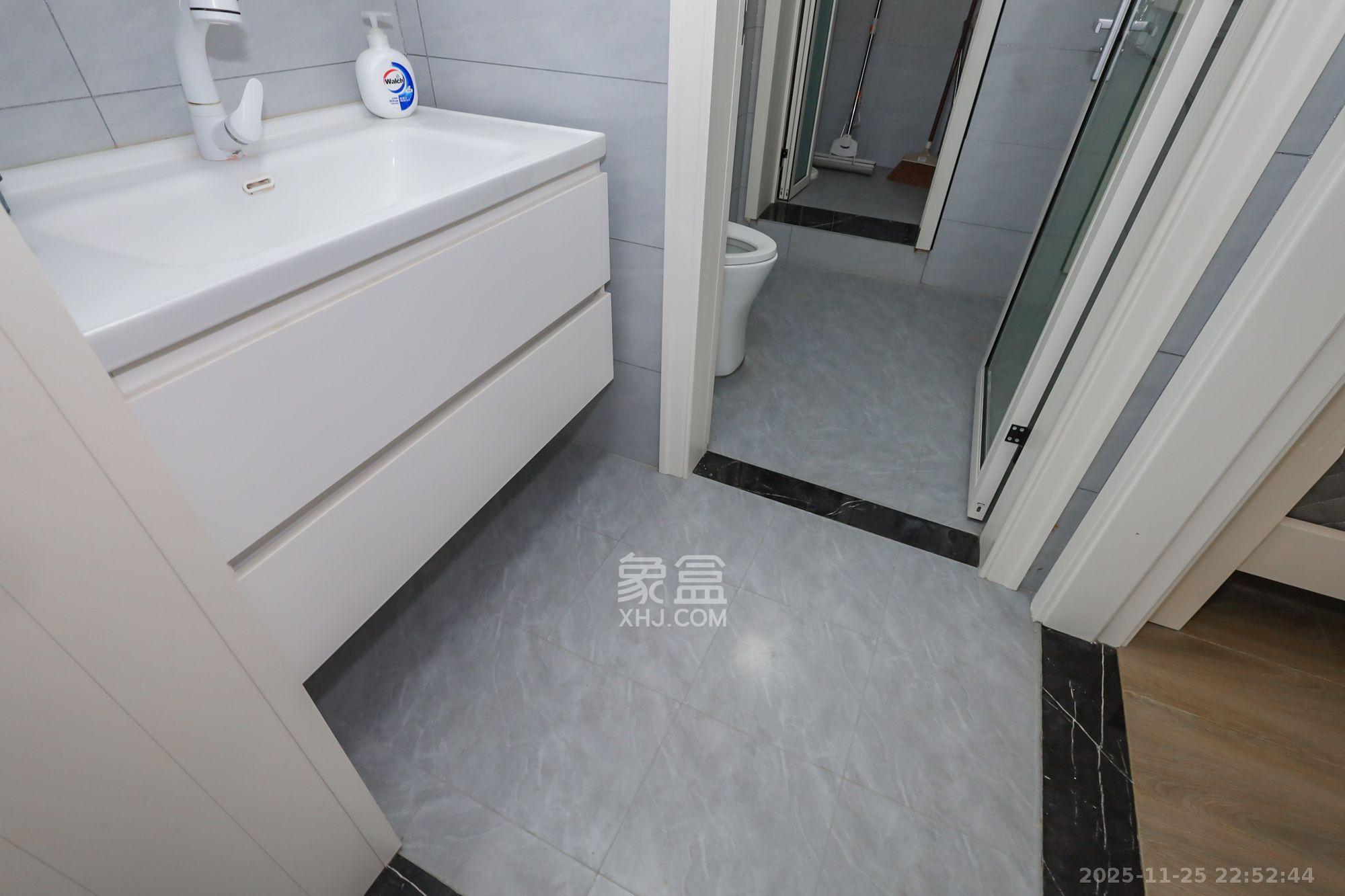 保利天禧D区 3室2厅1卫 4200.0元/月 保利天禧D区 3室2厅1卫 4200.0元/月室内图