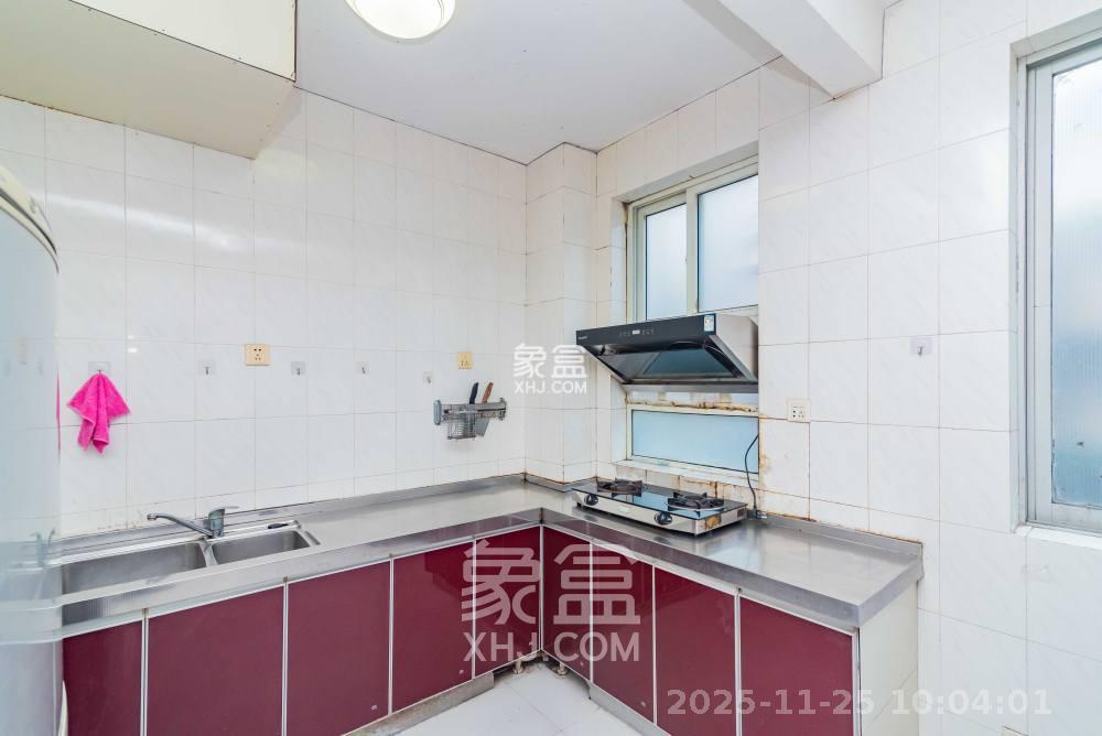 动力北苑  2室2厅1卫    1700.0元/月