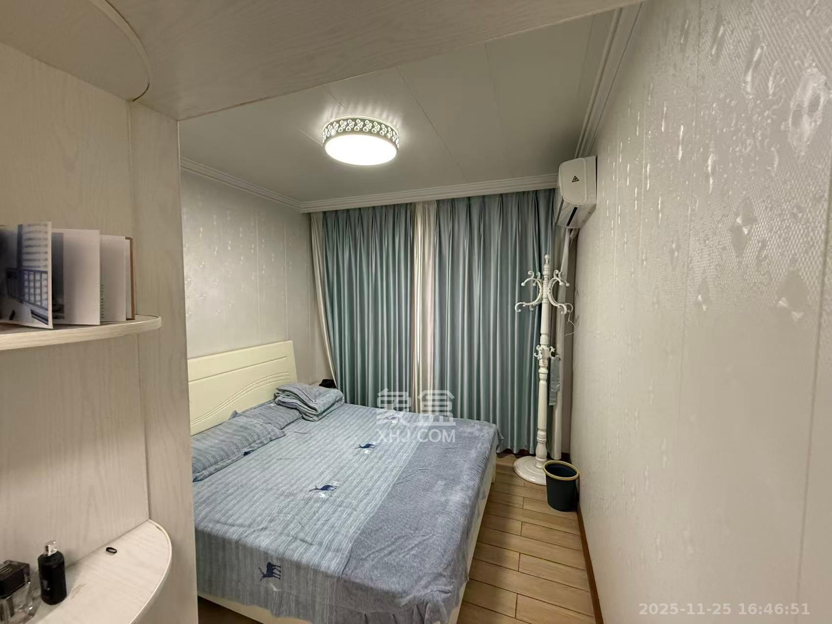 芙蓉万国城MOMA（卓越汇富苑）  4室2厅2卫    2700.0元/月室内图