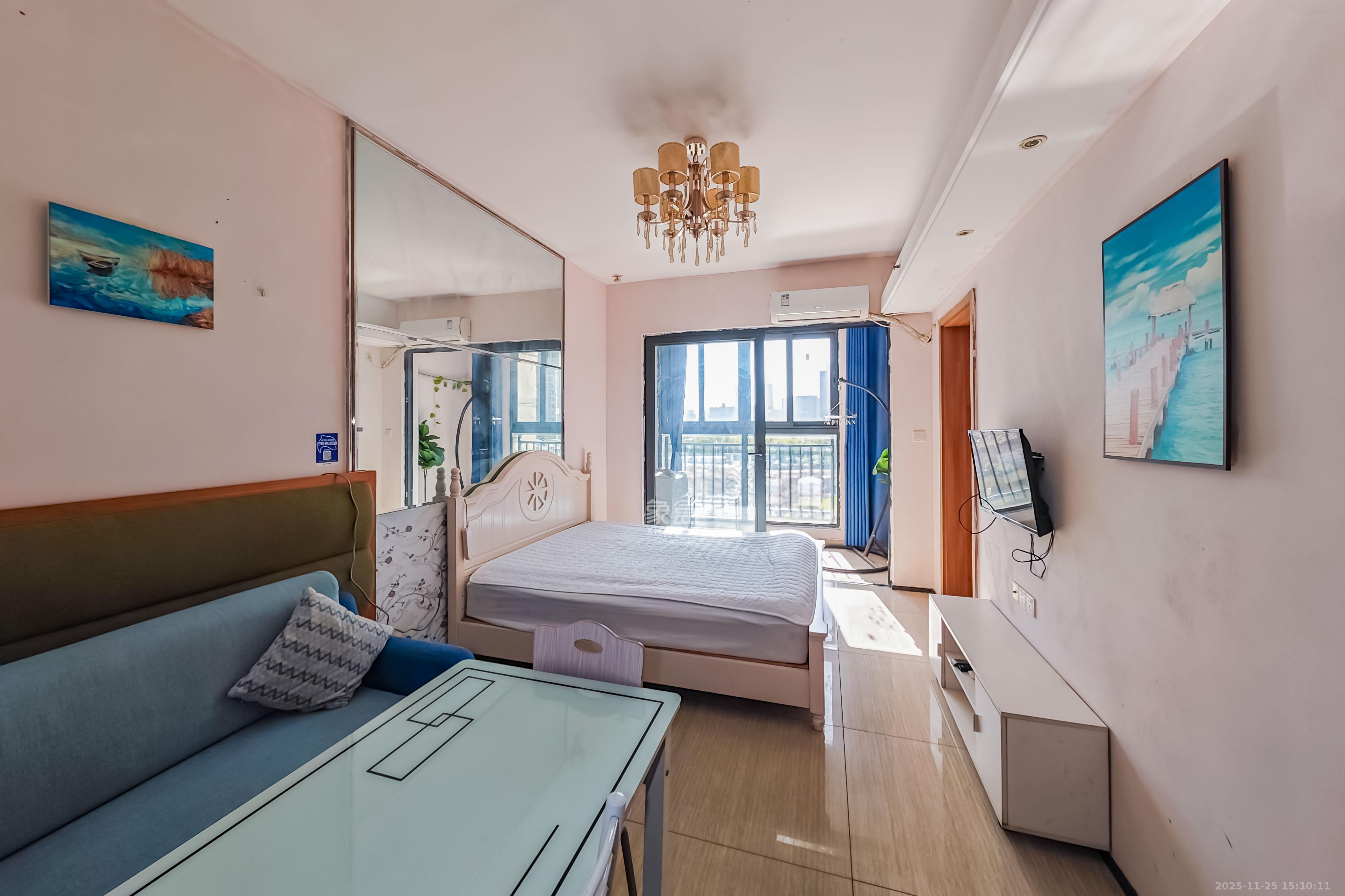 恒大国际广场 2室2厅1卫 42.0万 恒大国际广场 2室2厅1卫 42.0万客厅