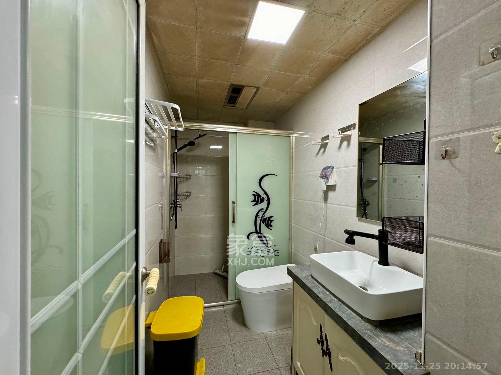 北辰三角洲E3区 1室1厅1卫 2500.0元/月 北辰三角洲E3区 1室1厅1卫 2500.0元/月室内图