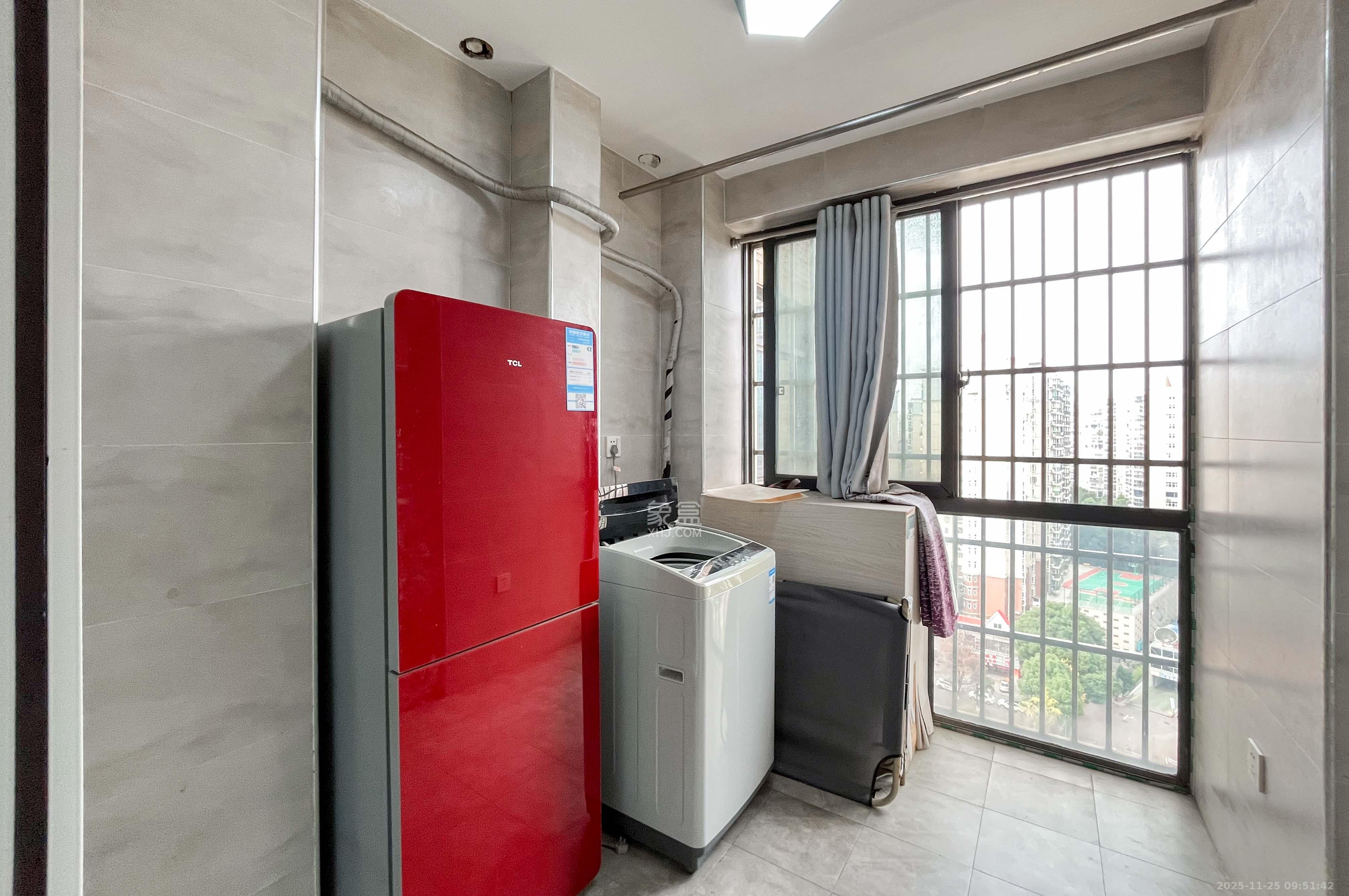 西子湖畔沃府 1室1厅1卫 46.0万 西子湖畔沃府 1室1厅1卫 46.0万其他