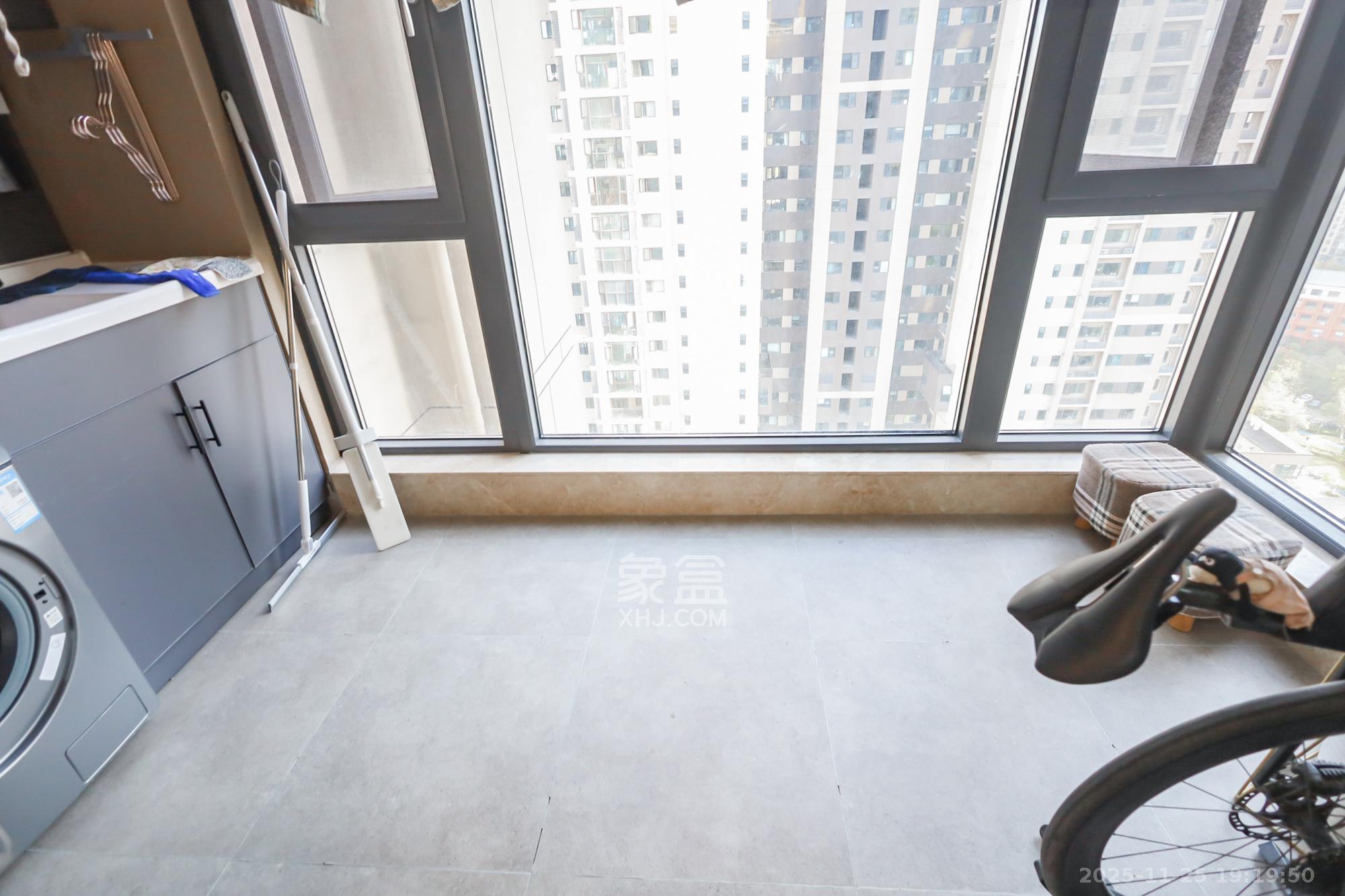 万科里金域国际 4室2厅2卫 310.0万 万科里金域国际 4室2厅2卫 310.0万阳台