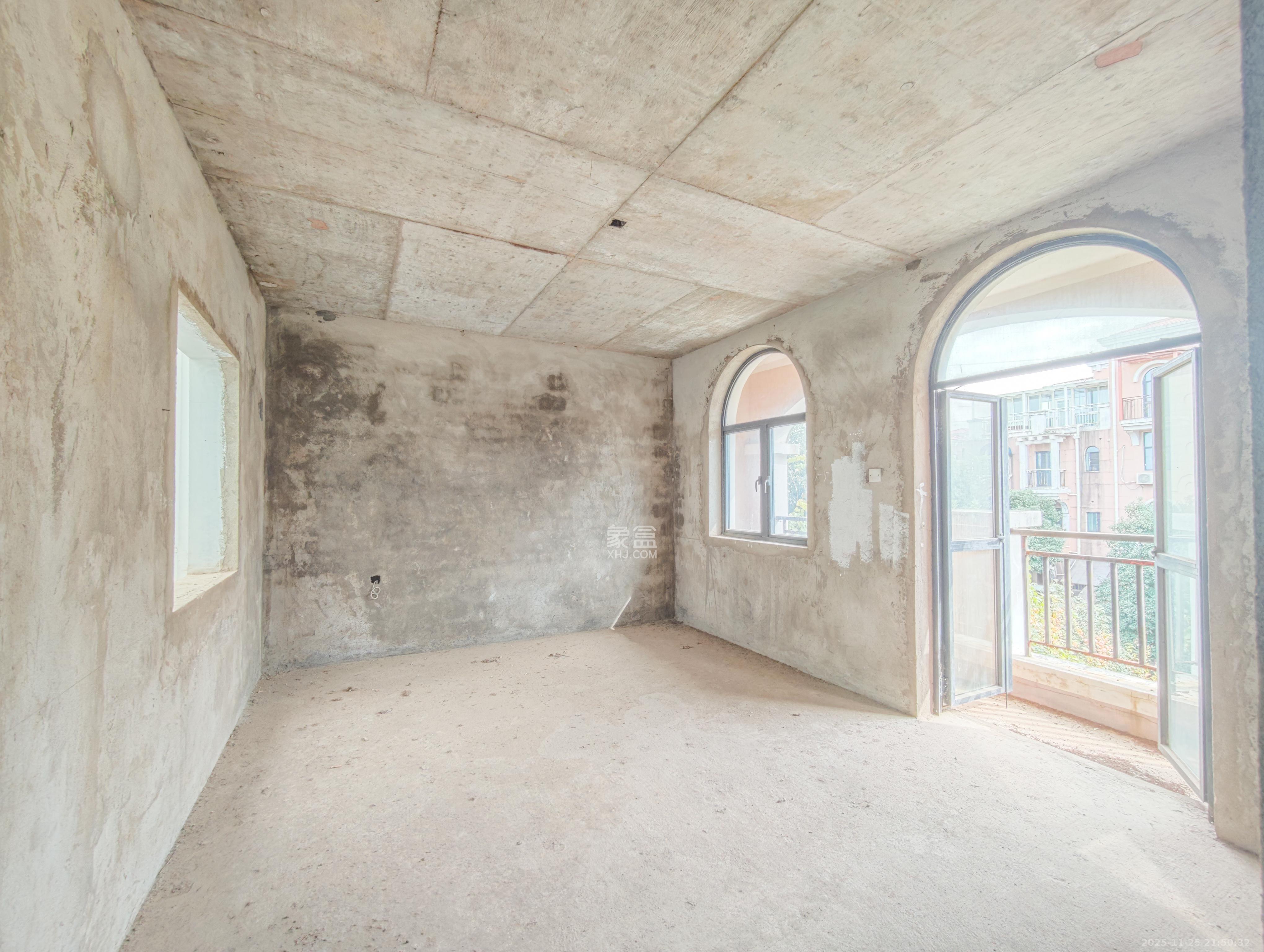 同升湖白竹水乡  4室2厅4卫    280.0万卧室