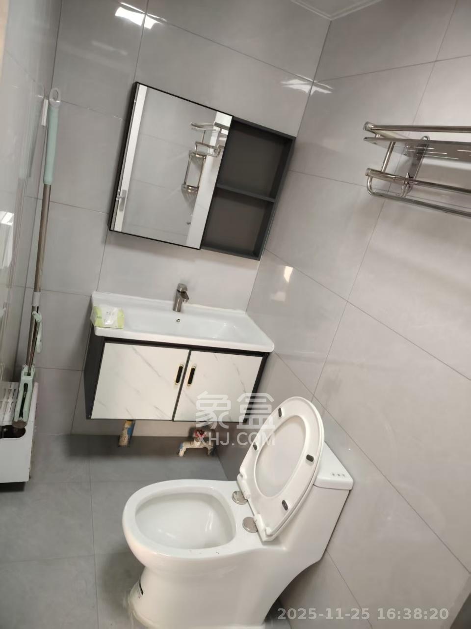 怡海星城  1室1厅1卫    900.0元/月室内图