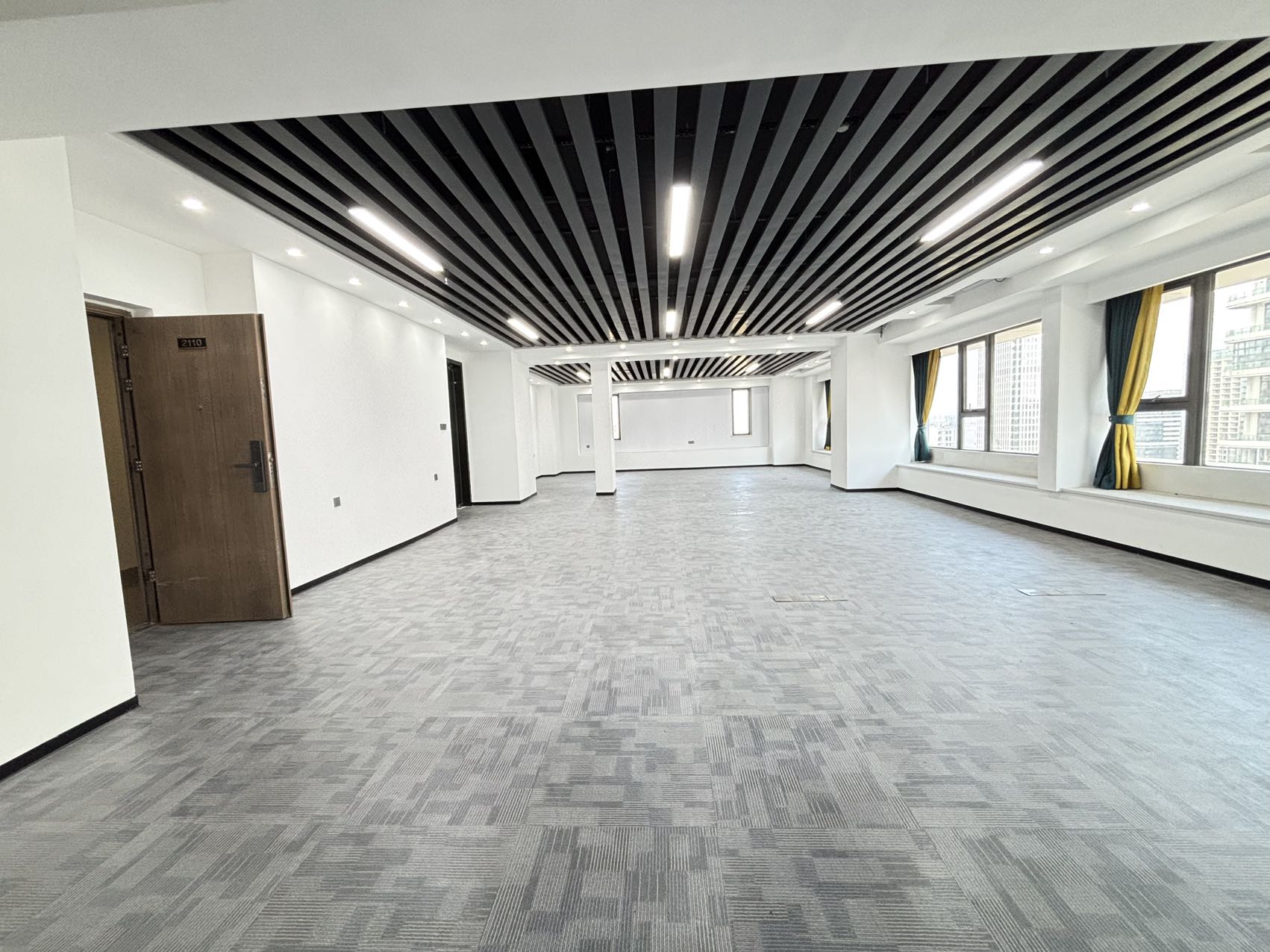 绿地海长流六期（绿地新海岸）   194.0㎡      12000.0元/月小区图