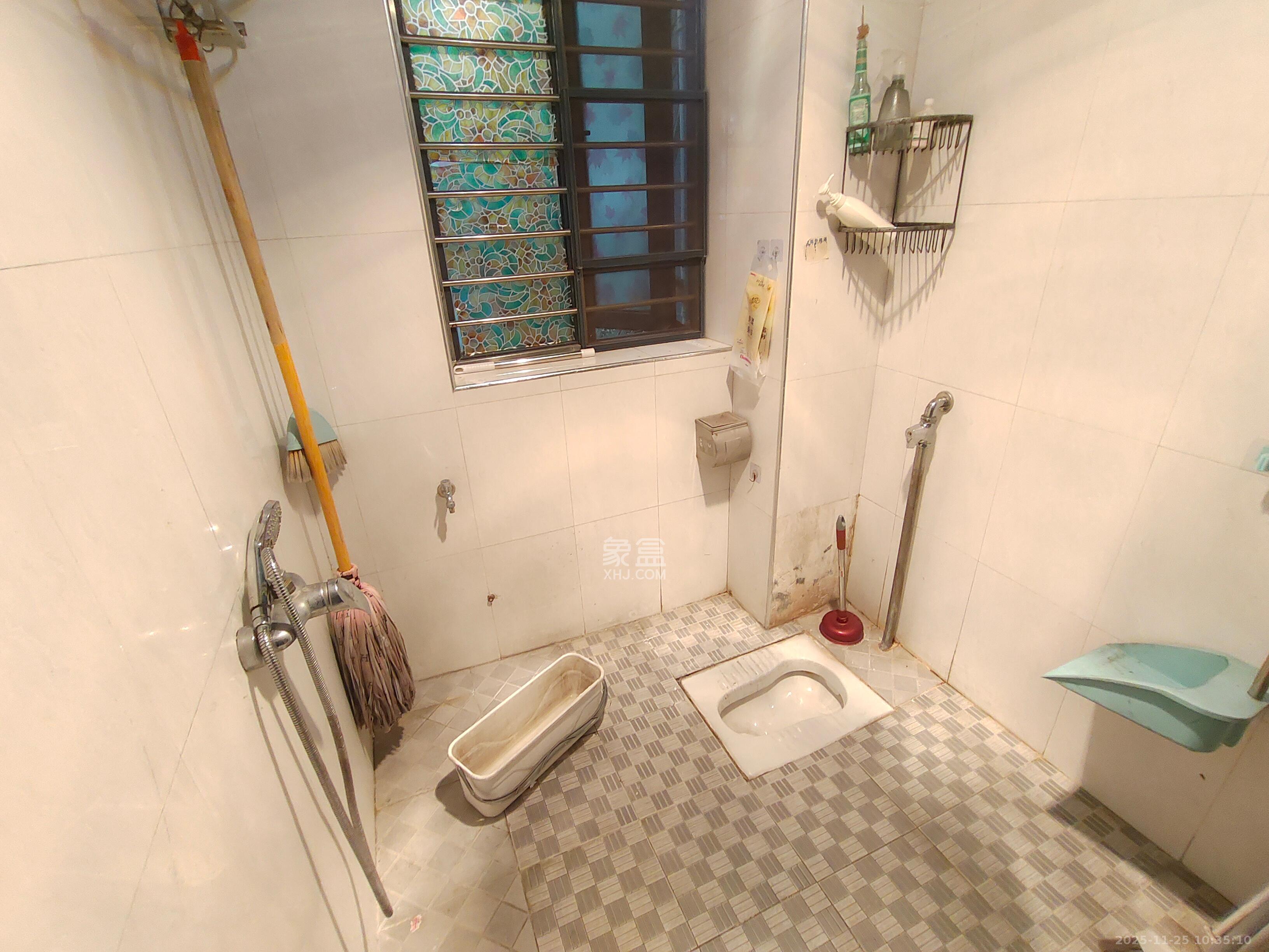 长房东郡 3室1厅1卫 3800.0元/月 长房东郡 3室1厅1卫 3800.0元/月室内图